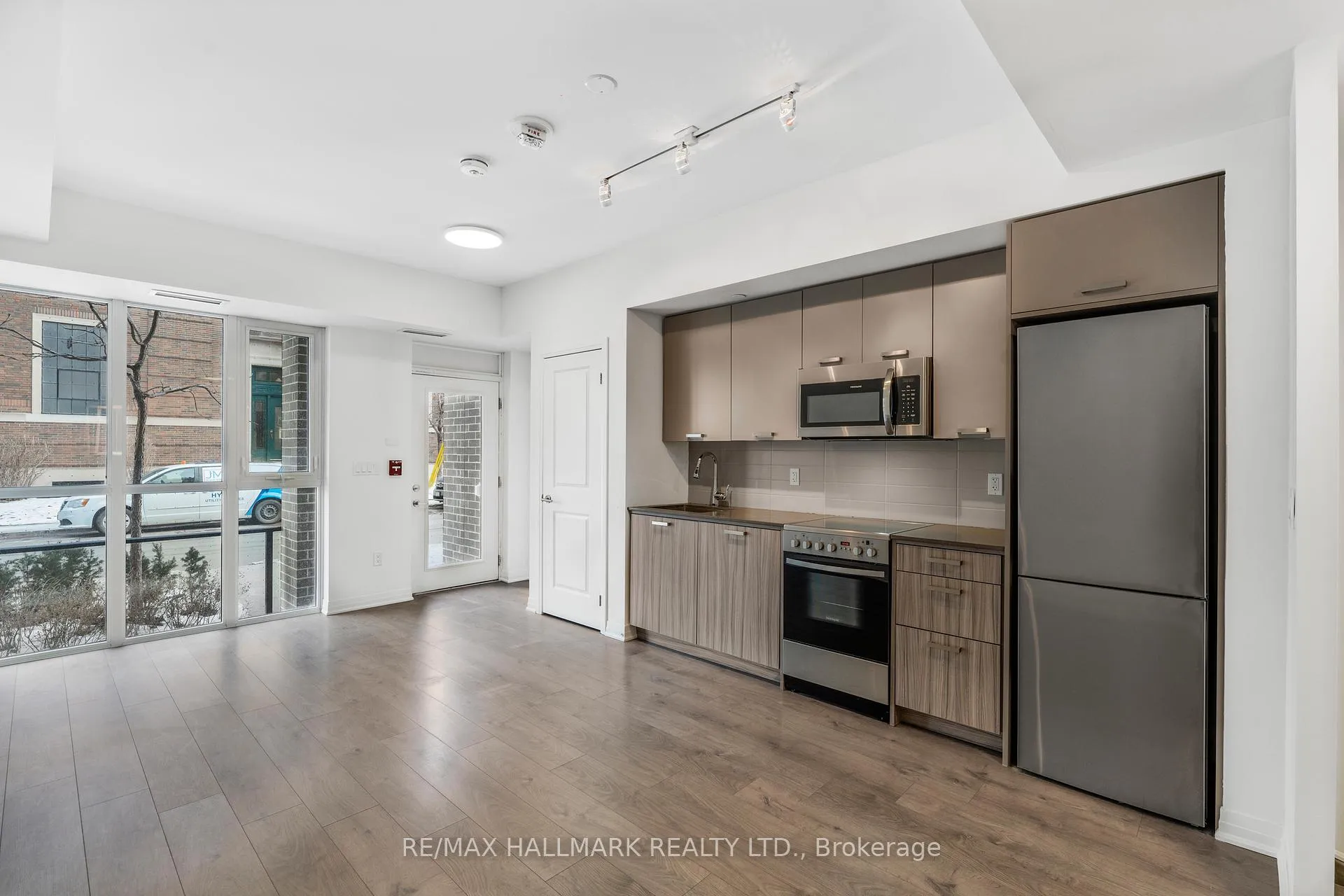 Photo 5 of Unit TH 103, 2301 Danforth Avenue, Toronto, East End-Danforth — HOMEH
