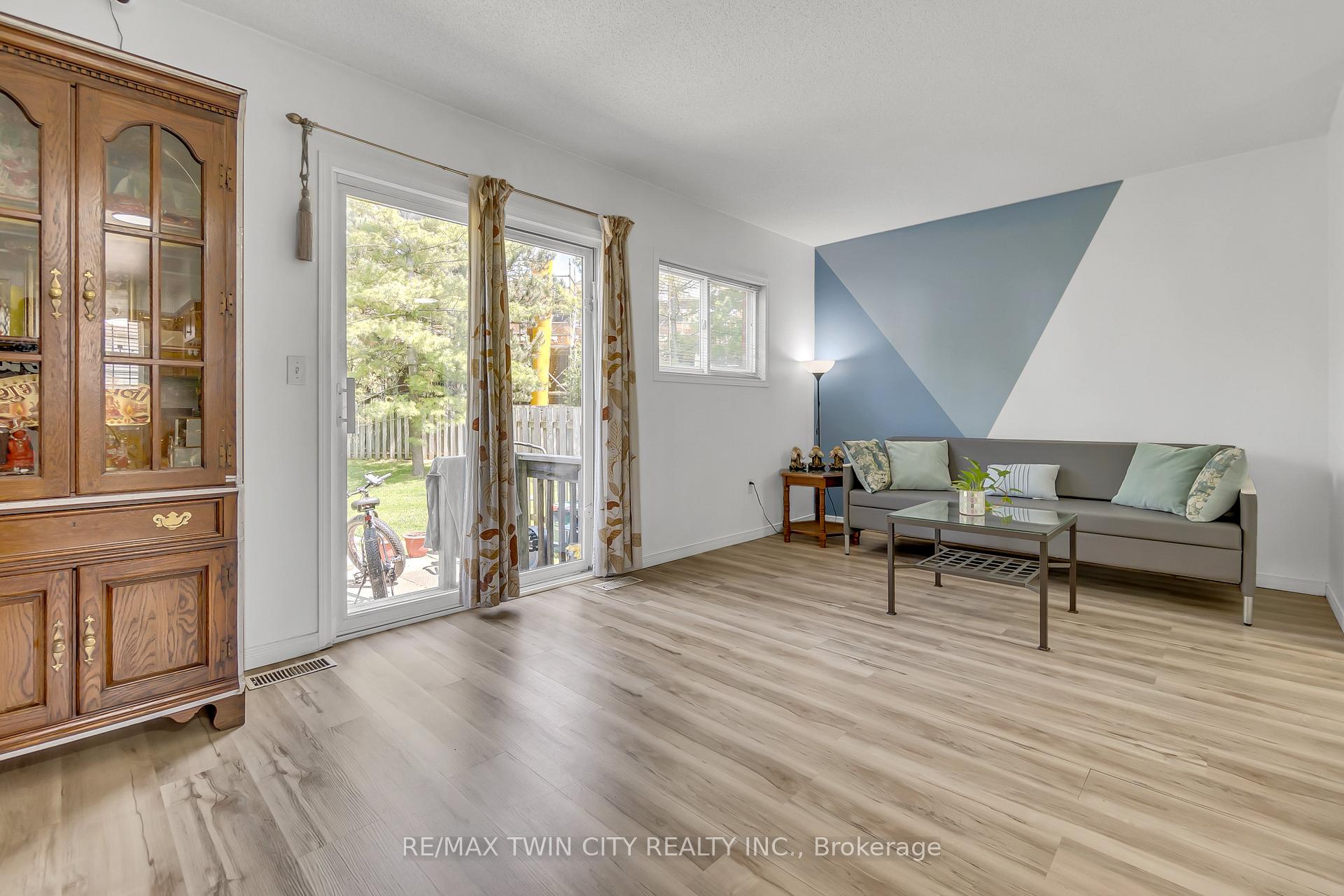 Photo 4 of Unit 31, 400 Wilson Avenue, Kitchener — HOMEH