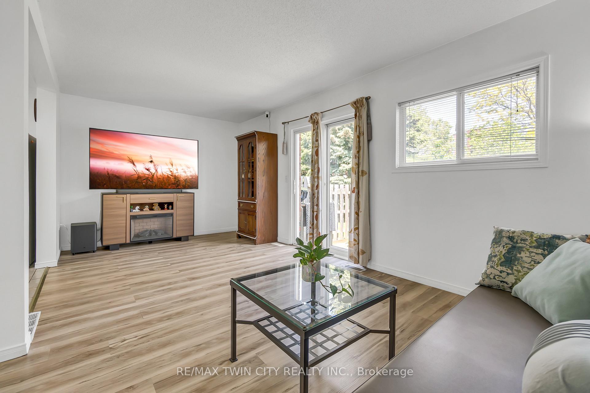 Photo 6 of Unit 31, 400 Wilson Avenue, Kitchener — HOMEH