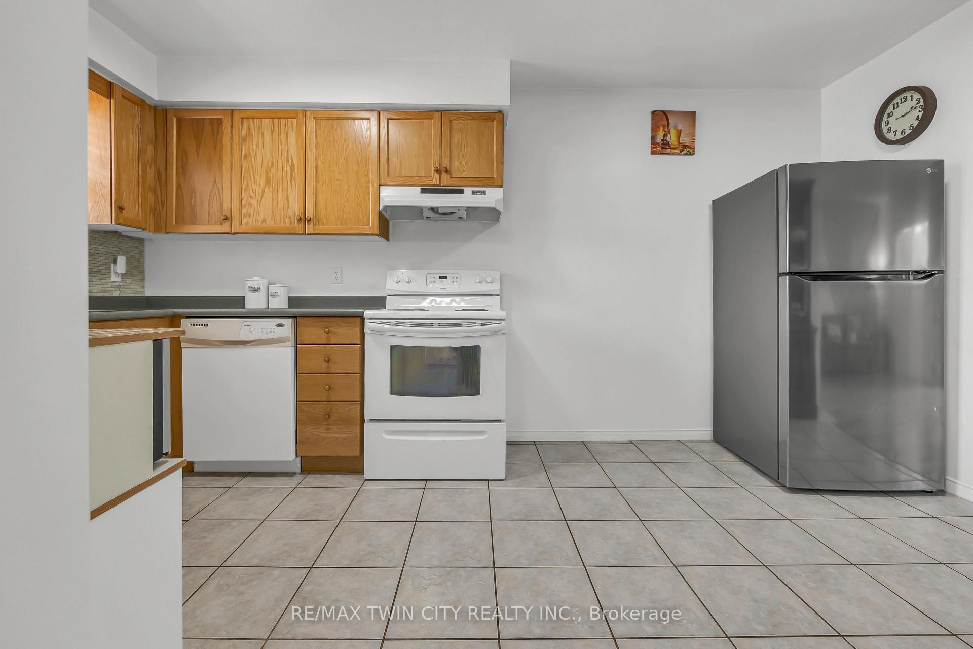 Photo 9 of Unit 31, 400 Wilson Avenue, Kitchener — HOMEH