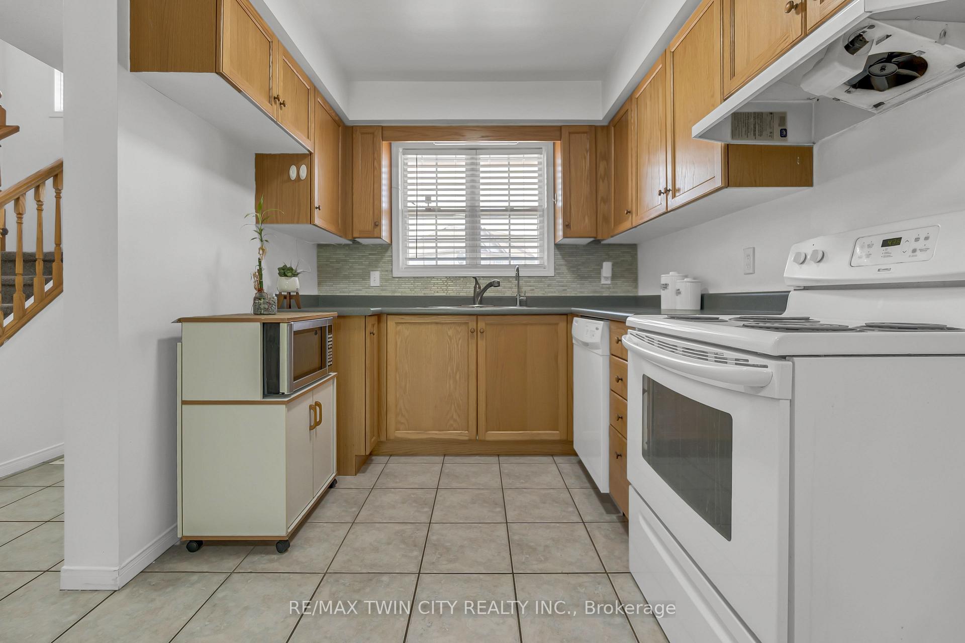 Photo 10 of Unit 31, 400 Wilson Avenue, Kitchener — HOMEH