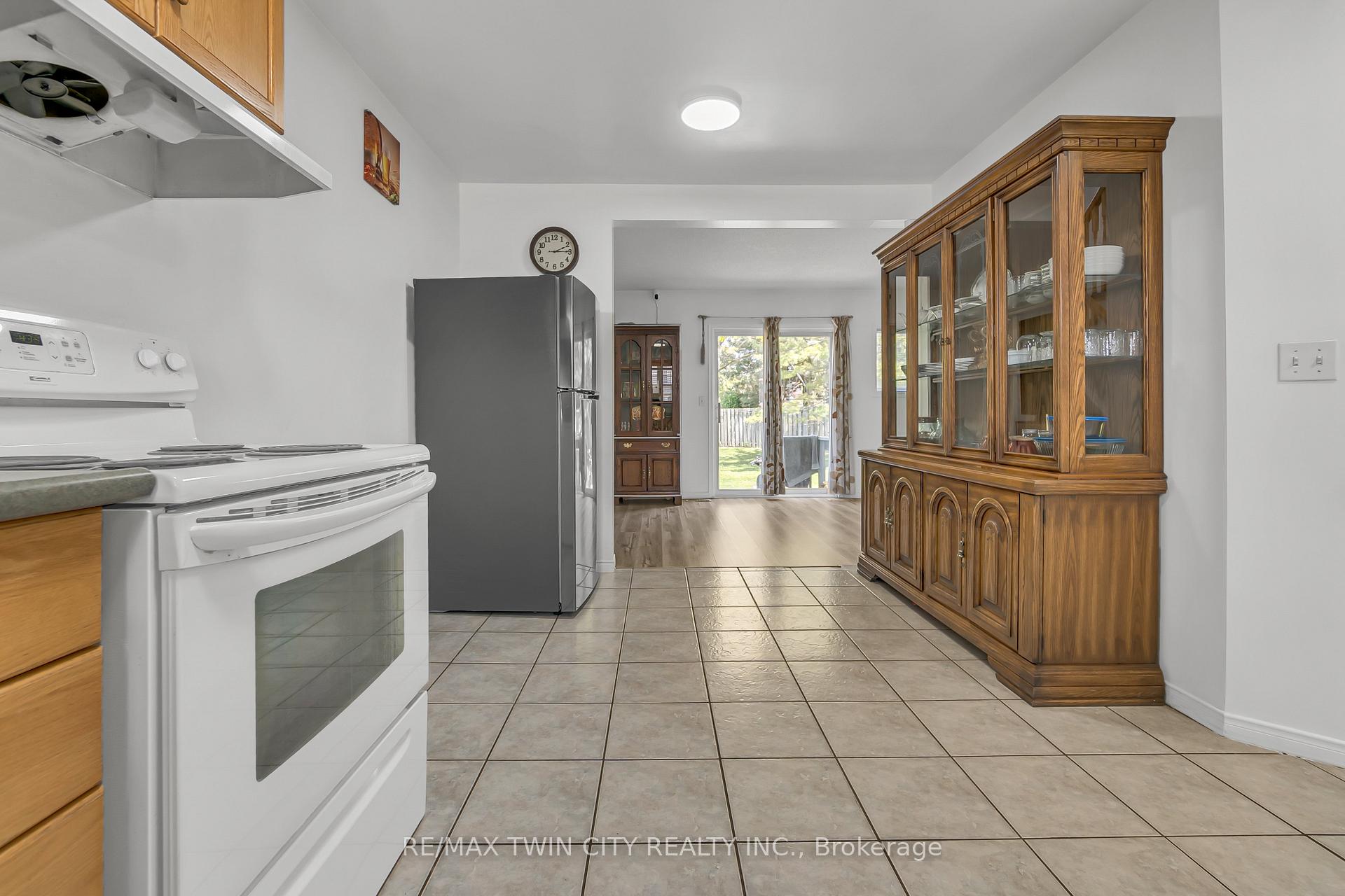 Photo 11 of Unit 31, 400 Wilson Avenue, Kitchener — HOMEH