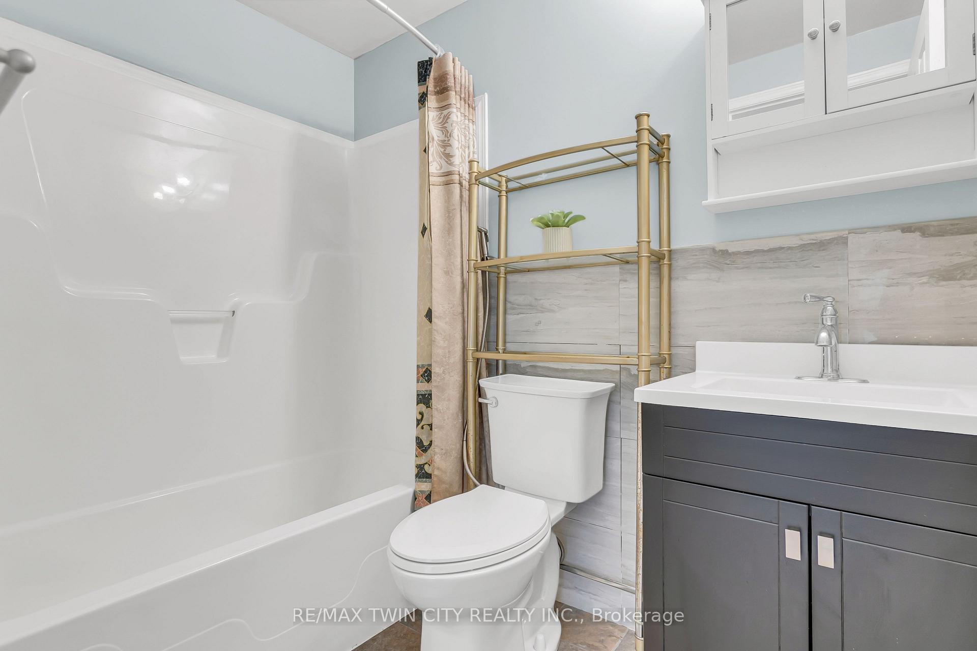 Photo 19 of Unit 31, 400 Wilson Avenue, Kitchener — HOMEH