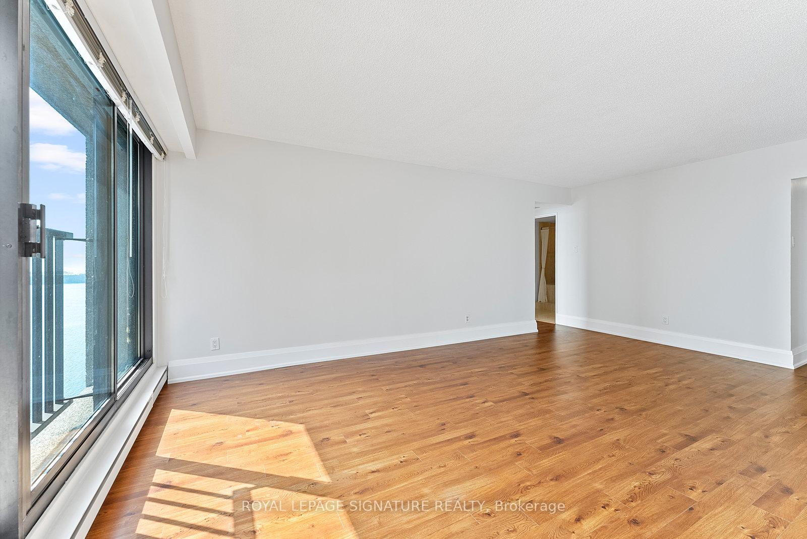 Photo 13 of Unit 2603, 65 Harbour Square, Toronto, Waterfront Communities — HOMEH