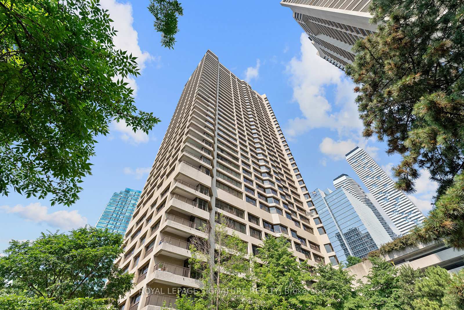 Photo 34 of Unit 2603, 65 Harbour Square, Toronto, Waterfront Communities — HOMEH