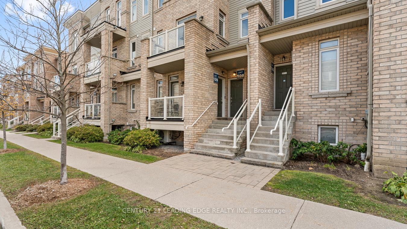 Photo 3 of 1779 Rex Heath Drive, Pickering, Duffin Heights — HOMEH