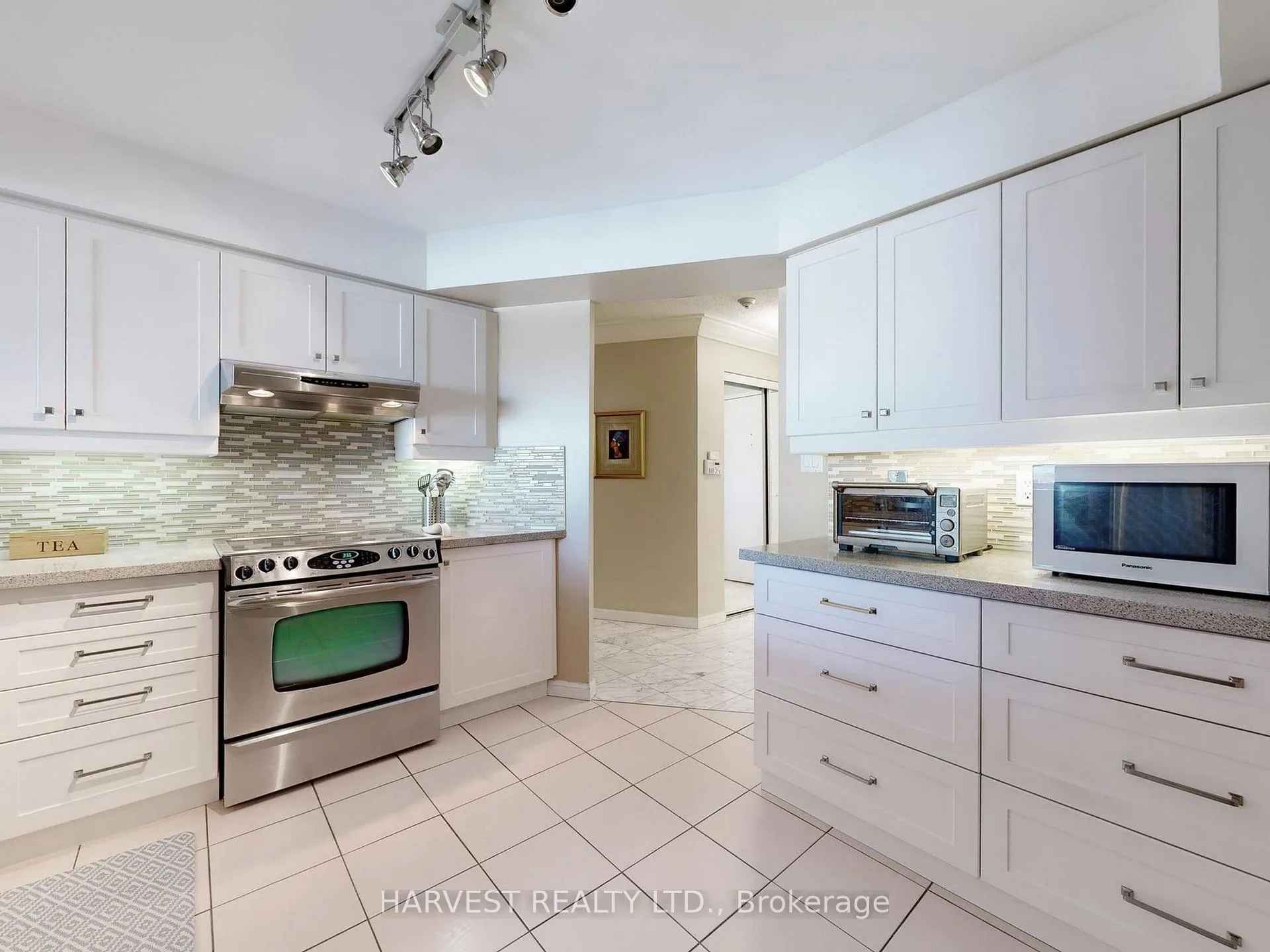 Photo 21 of Unit 1417, 610 Bullock Drive, Markham, Markville — HOMEH