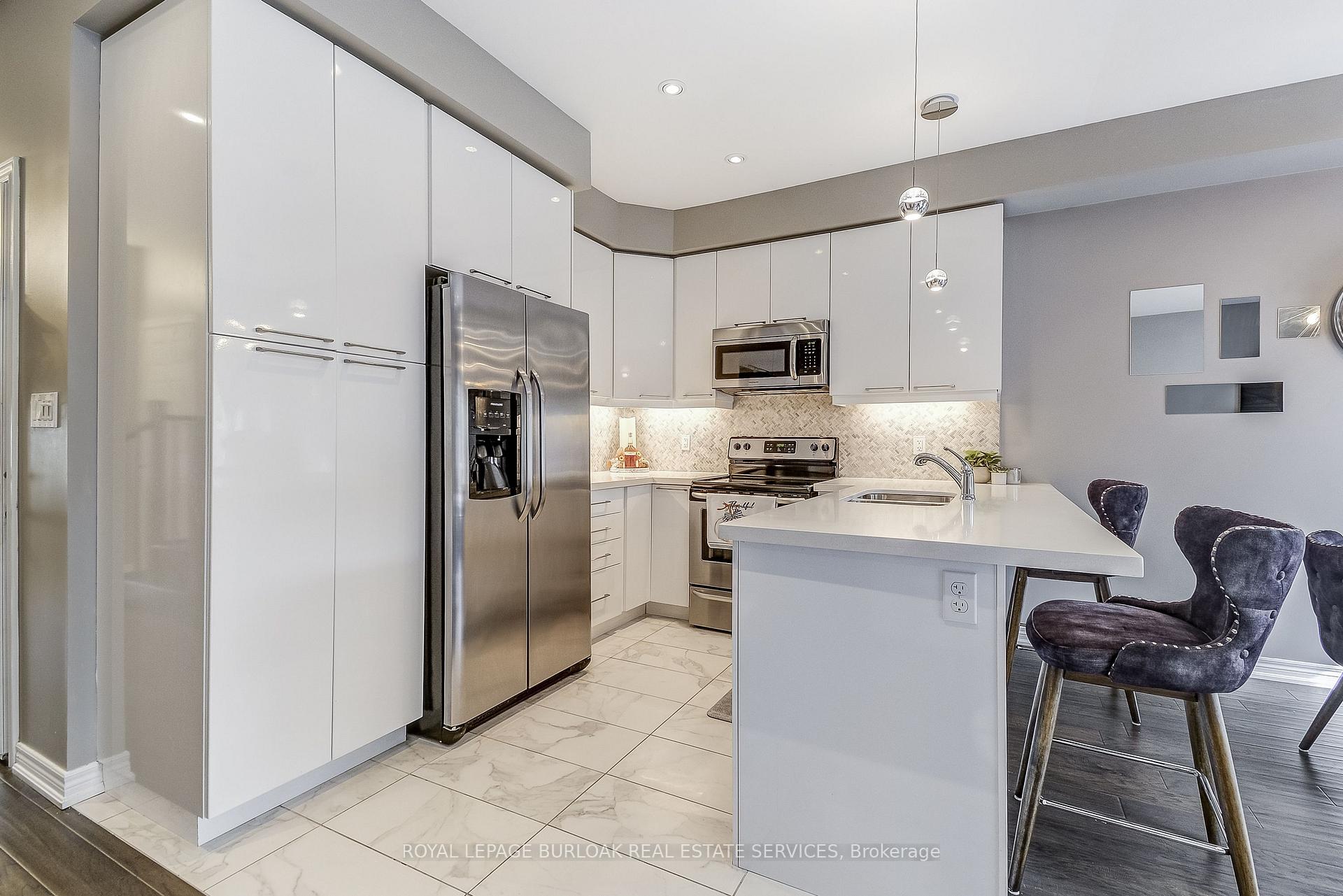 Photo 8 of Unit 30, 21 Madonna Drive, Hamilton, Carpenter — HOMEH