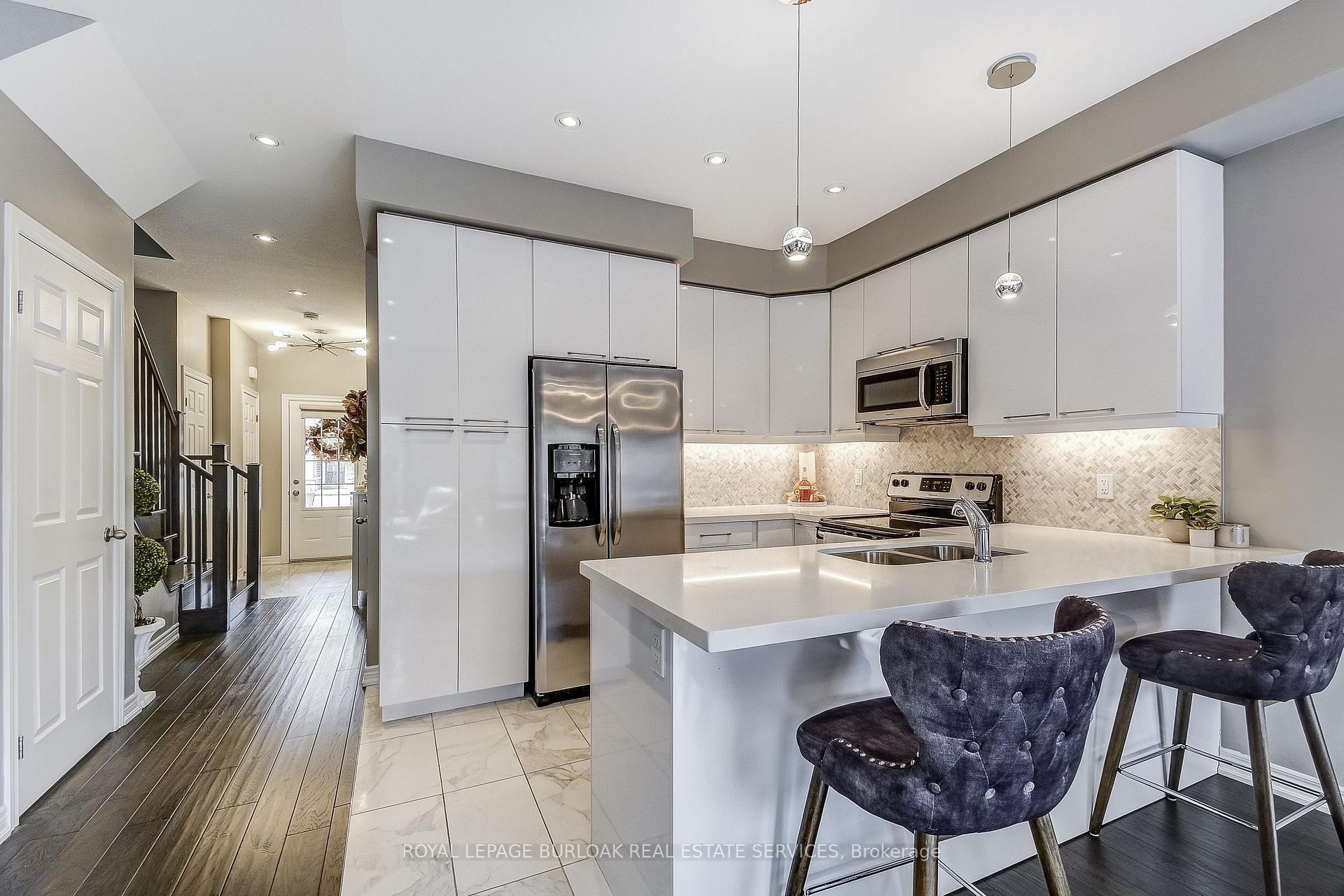 Photo 11 of Unit 30, 21 Madonna Drive, Hamilton, Carpenter — HOMEH