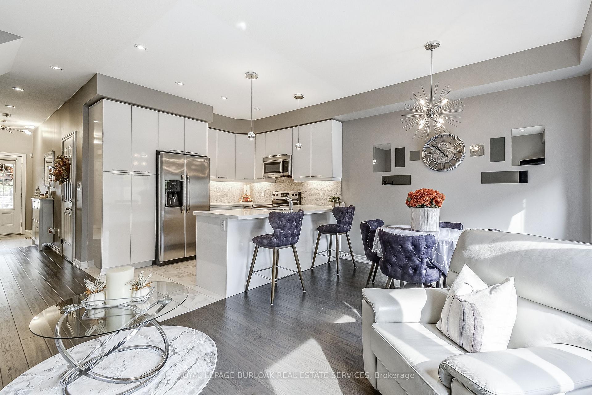 Photo 17 of Unit 30, 21 Madonna Drive, Hamilton, Carpenter — HOMEH