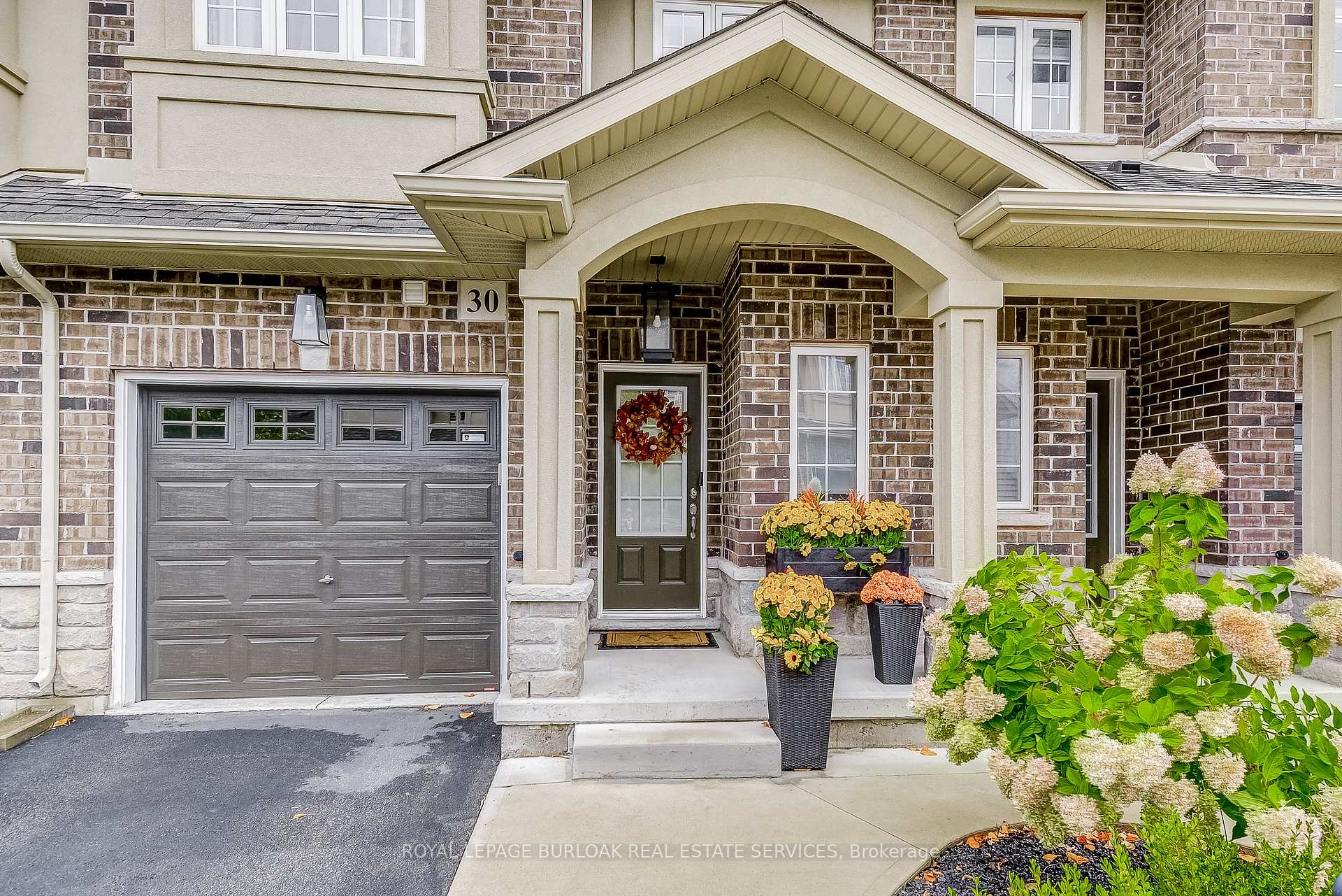 Photo 22 of Unit 30, 21 Madonna Drive, Hamilton, Carpenter — HOMEH