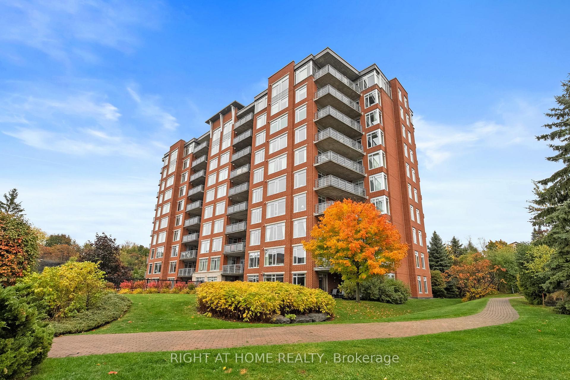 Photo 2 of Unit 703, 136 Darlington Private, Ottawa, Hunt Club/Western Community — HOMEH