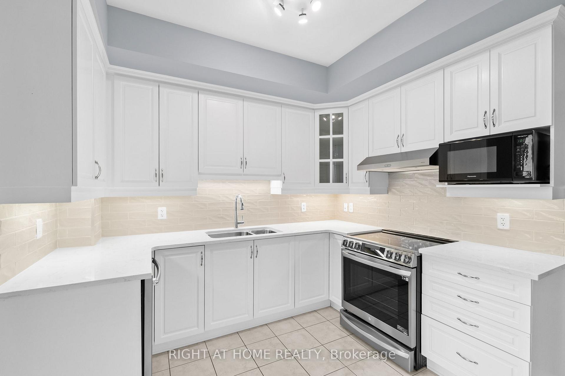Photo 9 of Unit 703, 136 Darlington Private, Ottawa, Hunt Club/Western Community — HOMEH