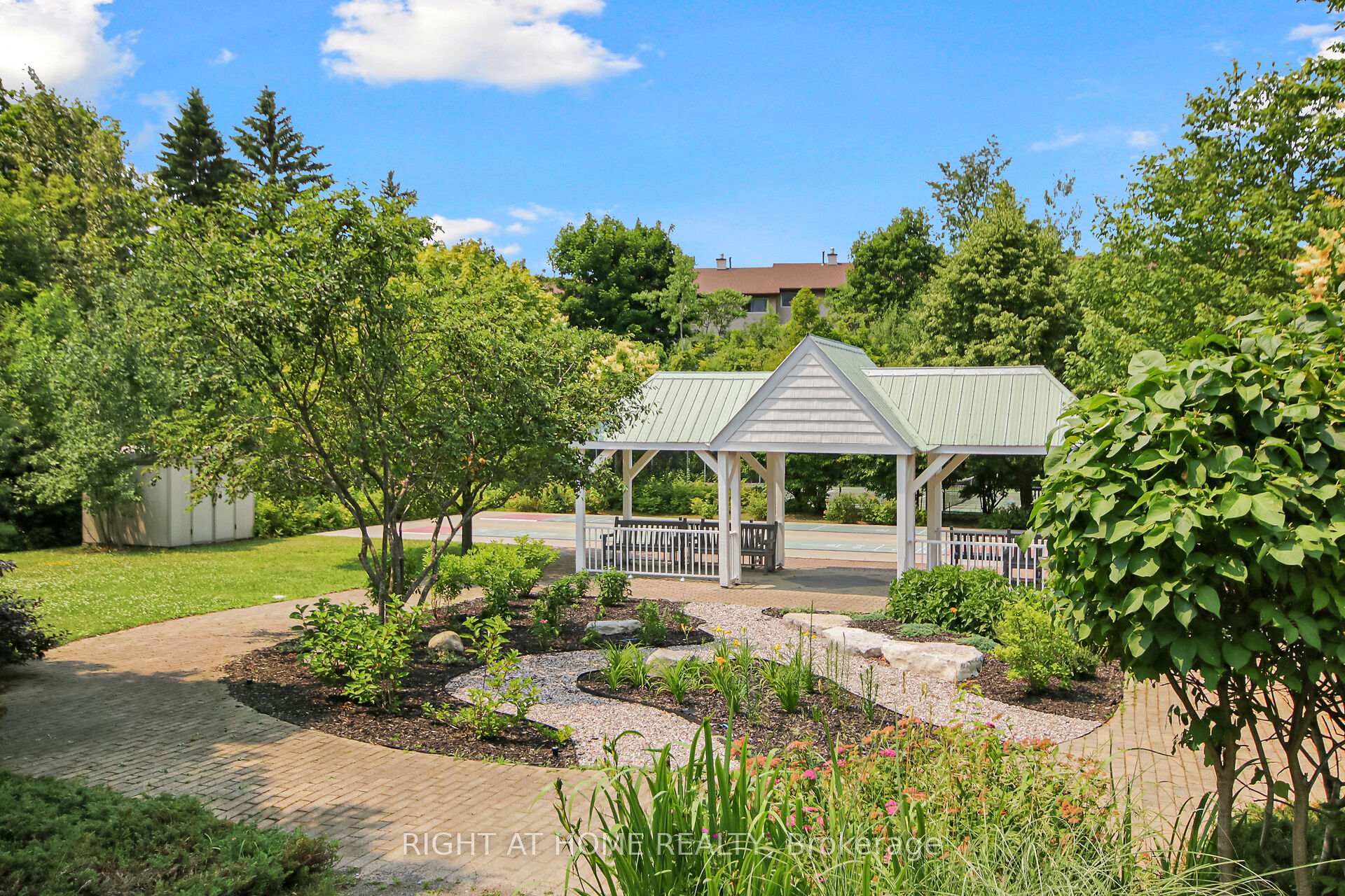 Photo 15 of Unit 703, 136 Darlington Private, Ottawa, Hunt Club/Western Community — HOMEH