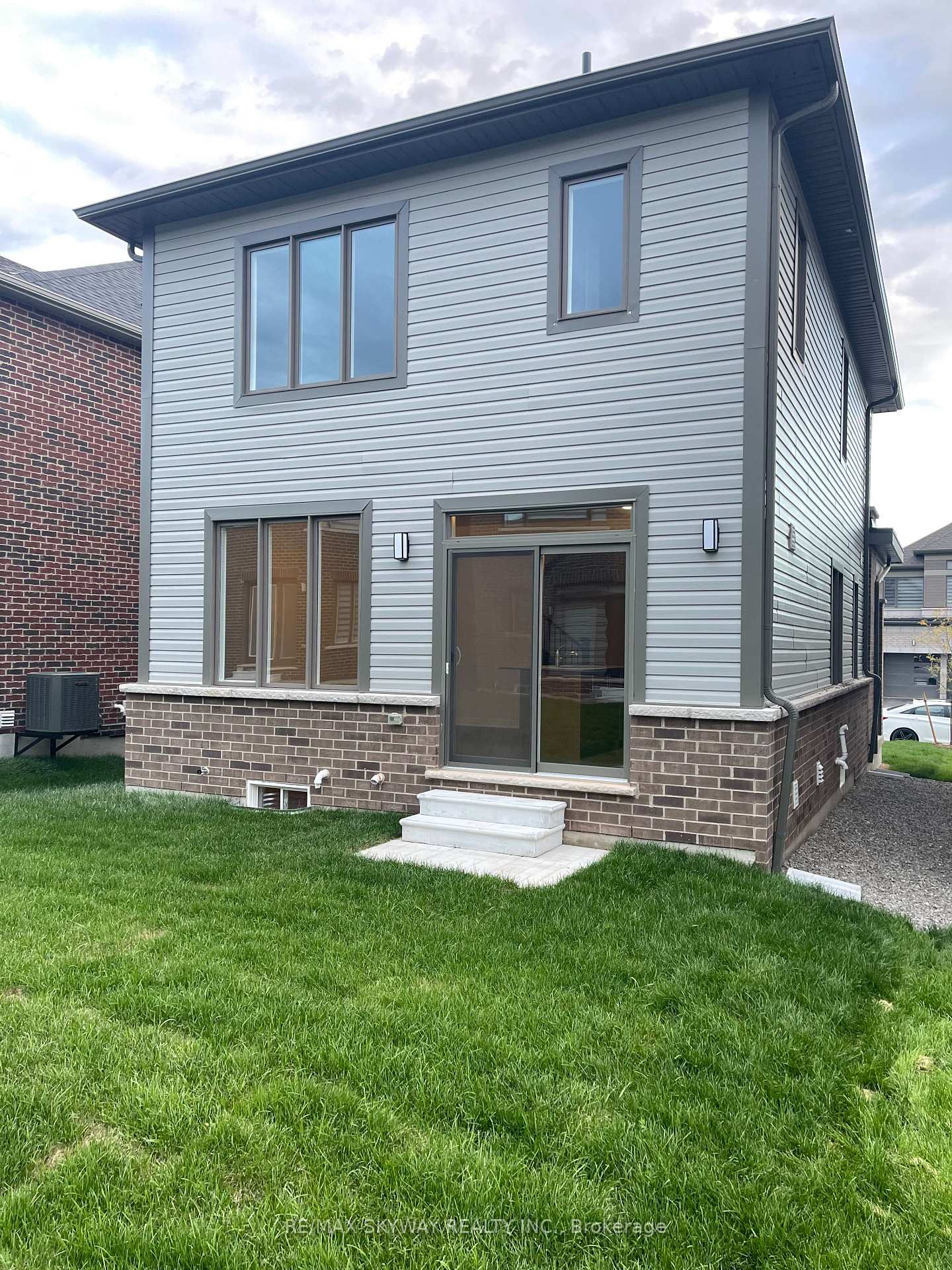 Photo 3 of 32 Gibson Drive, Erin — HOMEH