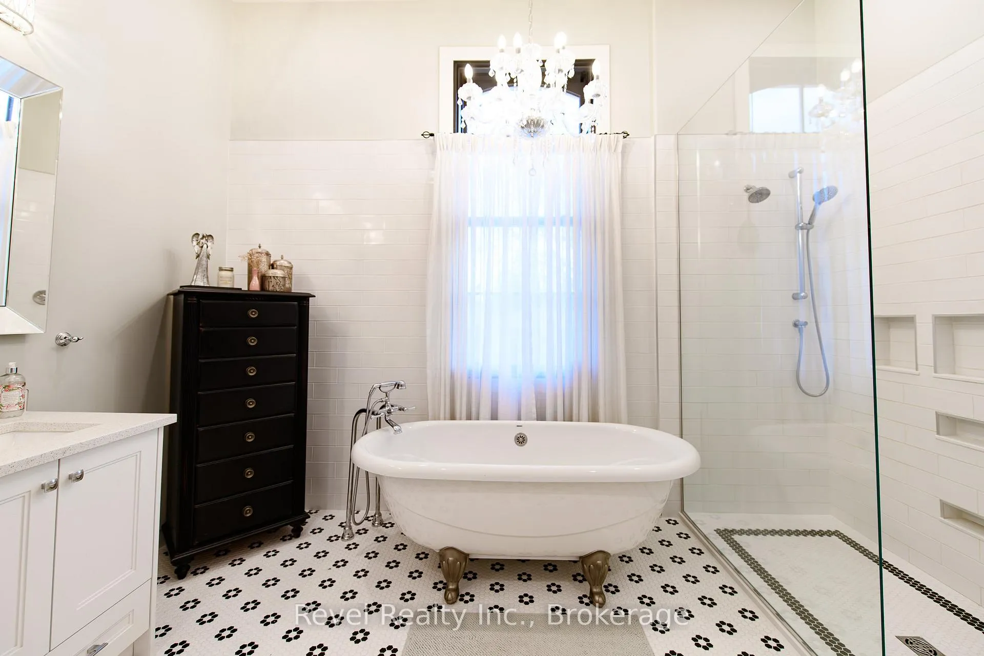 Photo 16 of 2331 N Nottawasaga 6 Concession, Clearview, Batteaux — HOMEH