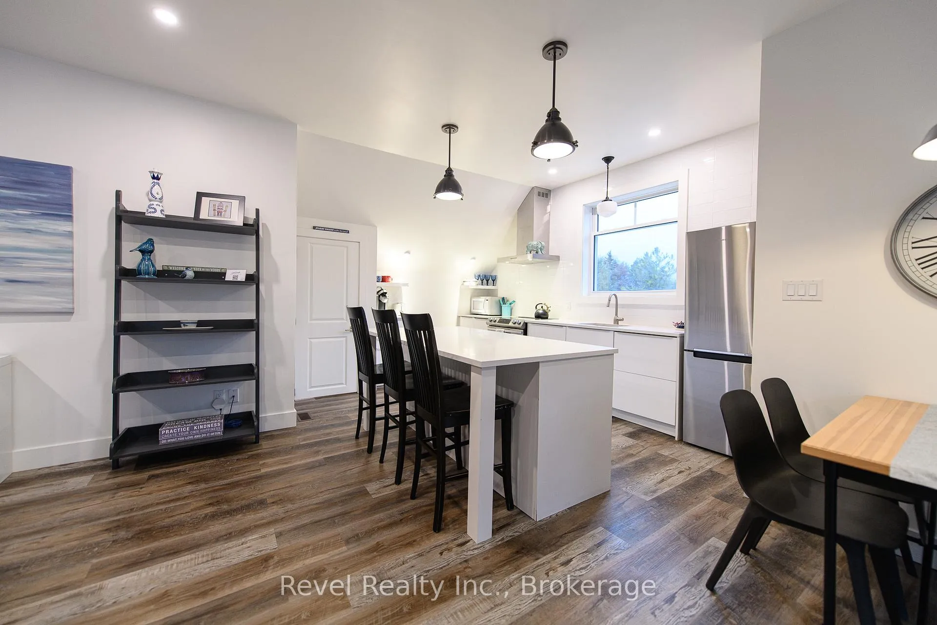Photo 32 of 2331 N Nottawasaga 6 Concession, Clearview, Batteaux — HOMEH