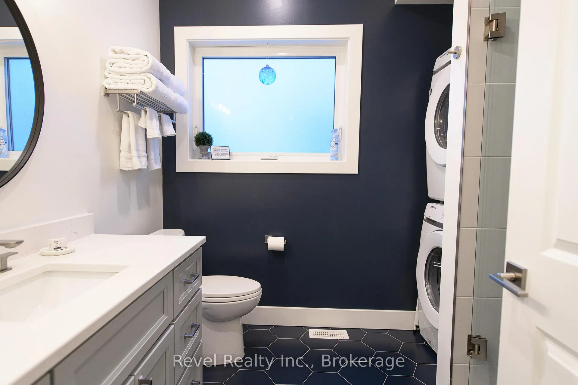 Photo 36 of 2331 N Nottawasaga 6 Concession, Clearview, Batteaux — HOMEH