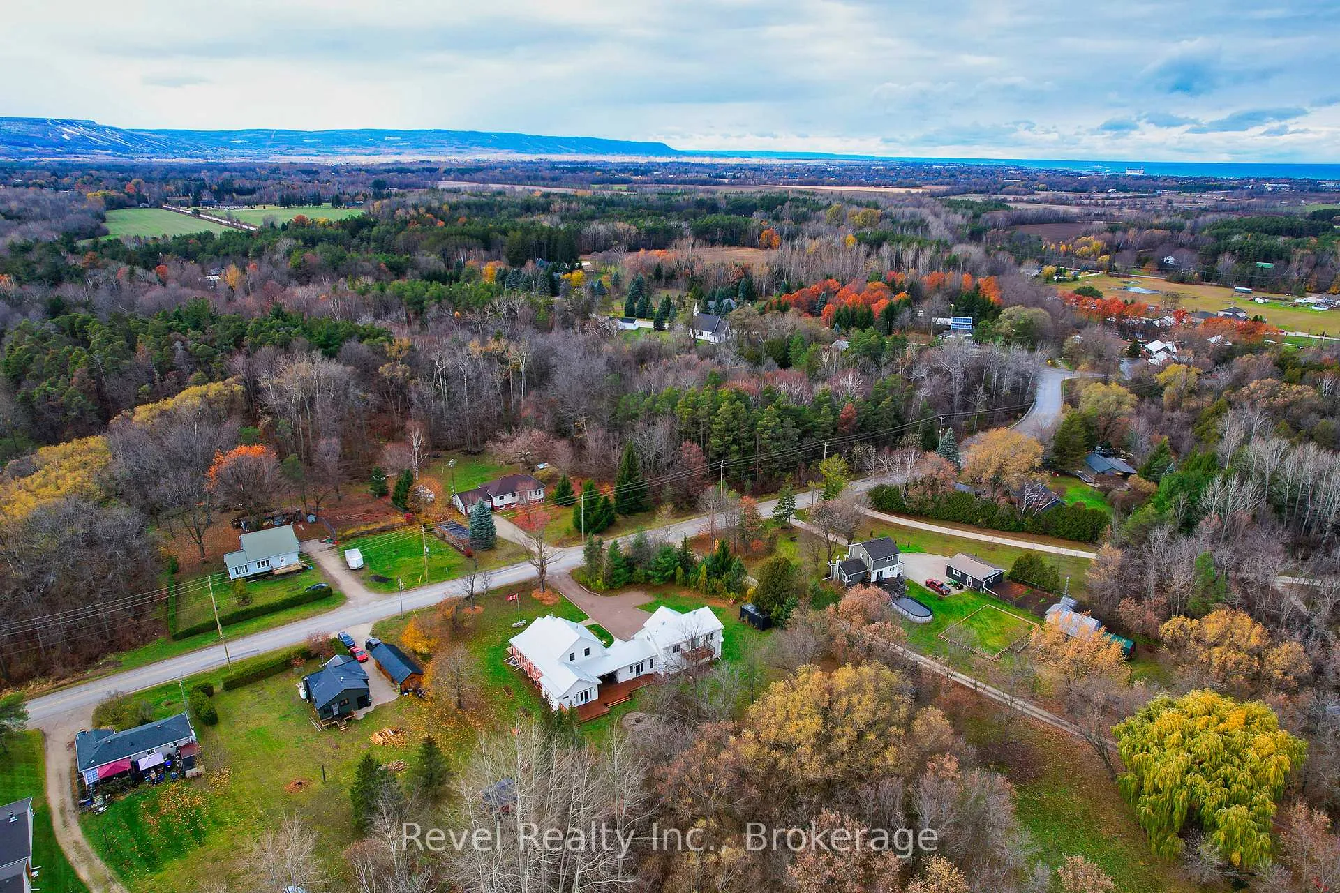 Photo 39 of 2331 N Nottawasaga 6 Concession, Clearview, Batteaux — HOMEH