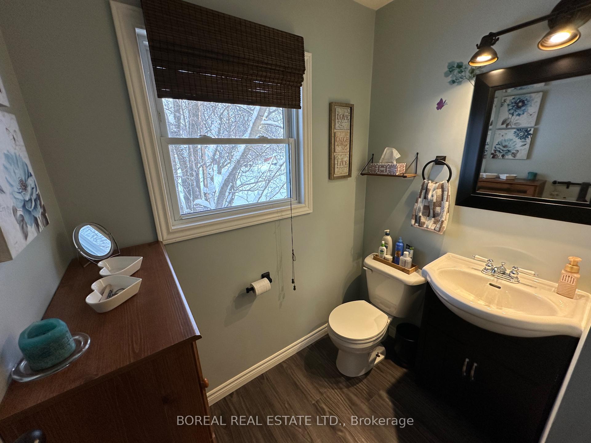 Photo 19 of 427 Third Street E, Cochrane — HOMEH