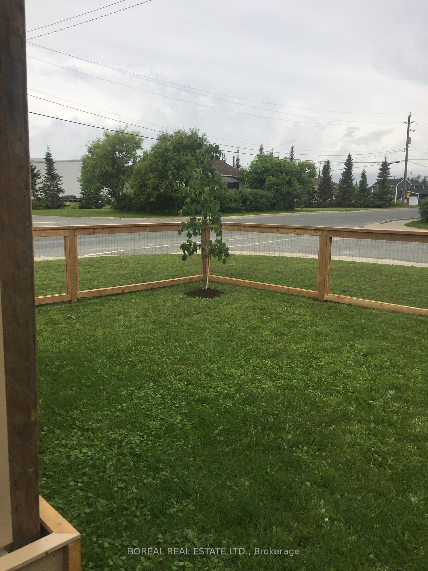 Photo 32 of 427 Third Street E, Cochrane — HOMEH