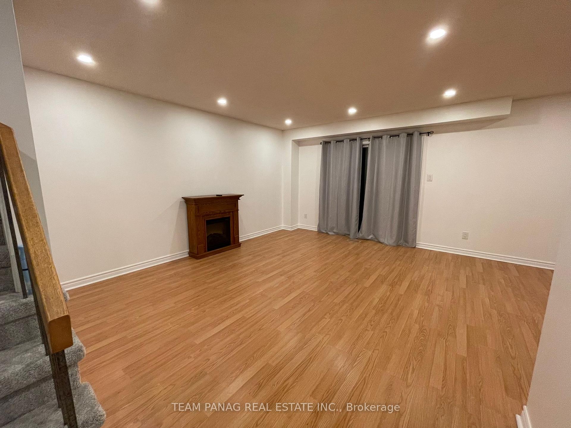 Photo 8 of 56 Judith Crescent, Brampton, Northgate — HOMEH