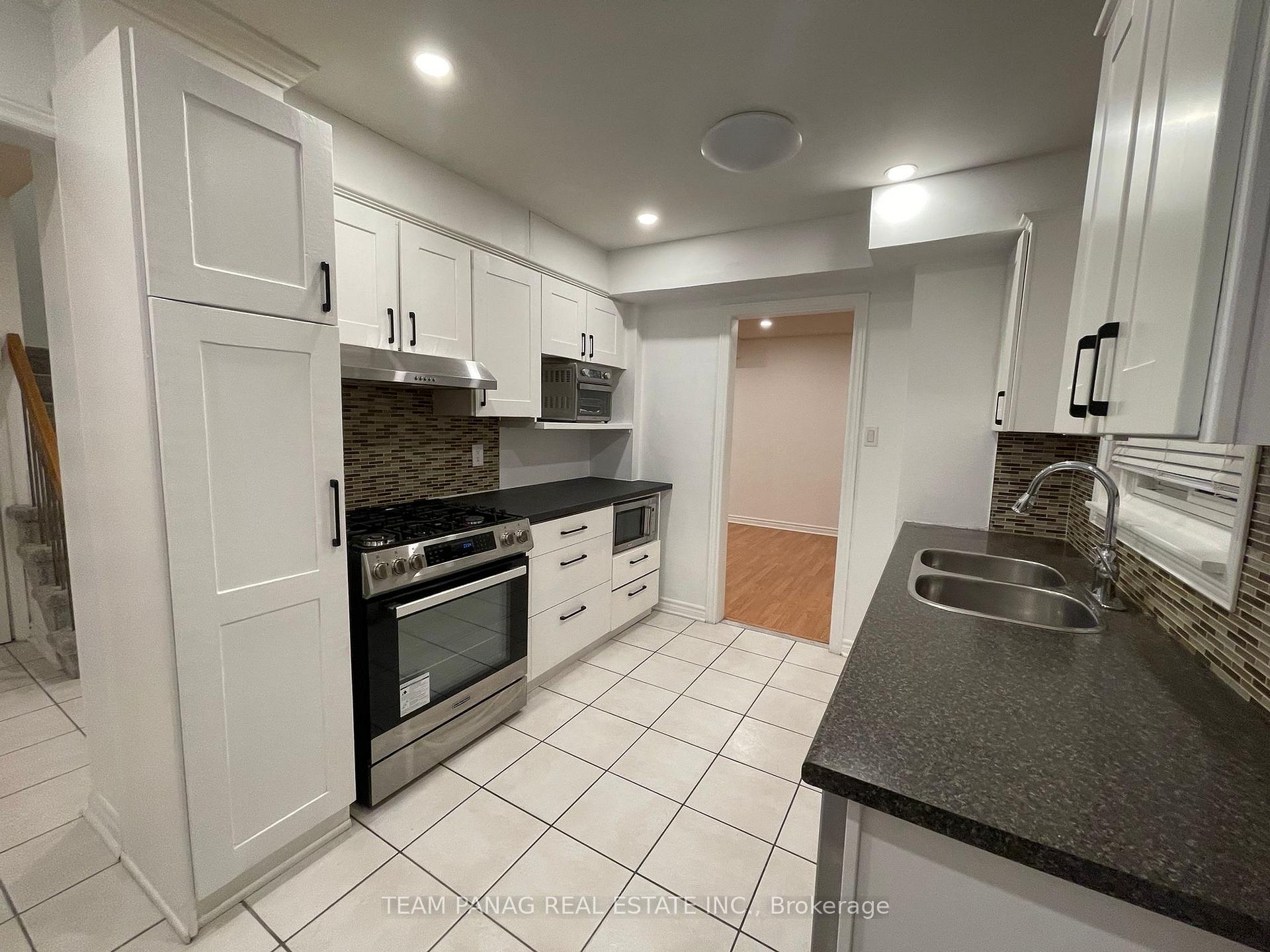 Photo 10 of 56 Judith Crescent, Brampton, Northgate — HOMEH