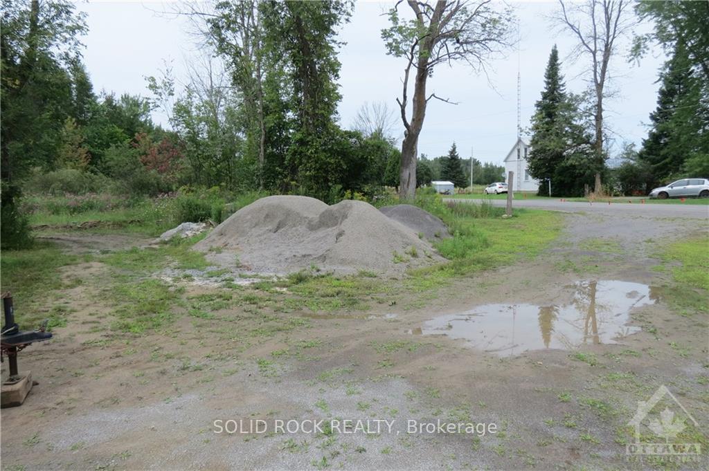 Photo 14 of 2102 County Rd 44, Edwardsburgh/Cardinal, Edwardsburgh/Cardinal Twp — HOMEH