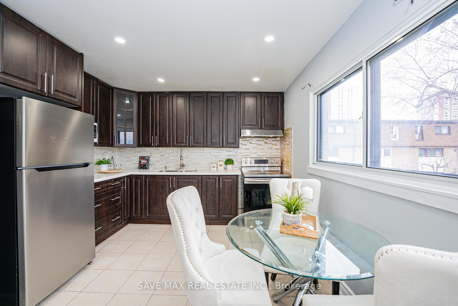 Photo 21 of 282 Fleetwood Crescent, Brampton, Southgate — HOMEH