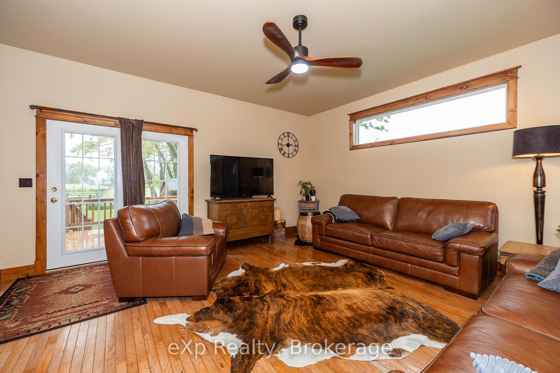 Photo 6 of 701768 5 Side Road, Chatsworth — HOMEH