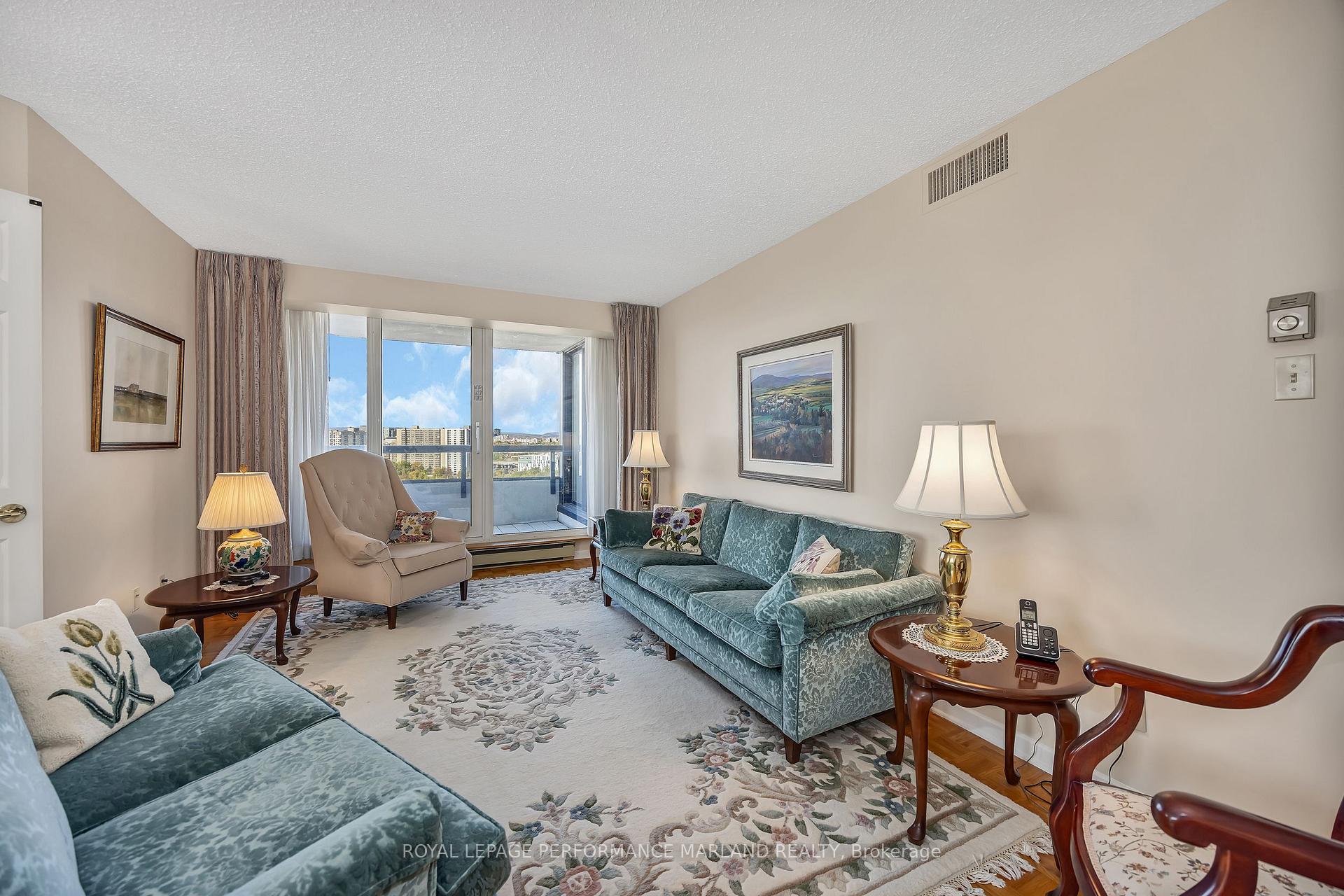 Photo 4 of Unit 2007, 1510 Riverside Drive, Ottawa, Riverview Park — HOMEH