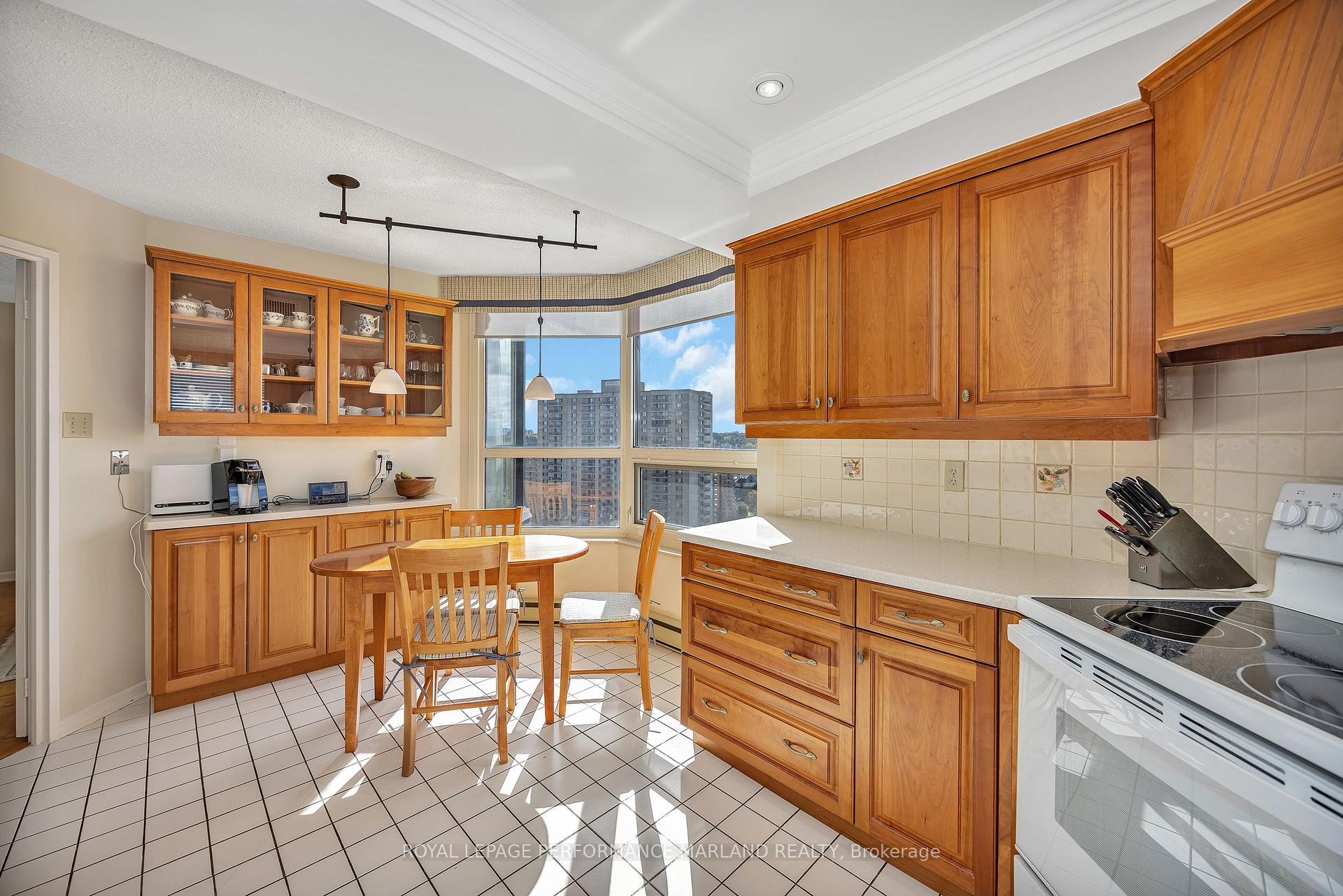 Photo 10 of Unit 2007, 1510 Riverside Drive, Ottawa, Riverview Park — HOMEH