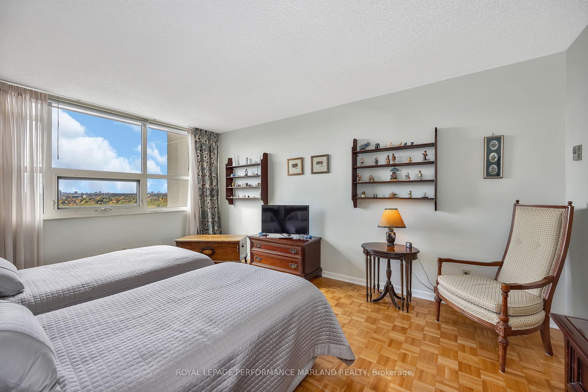 Photo 15 of Unit 2007, 1510 Riverside Drive, Ottawa, Riverview Park — HOMEH
