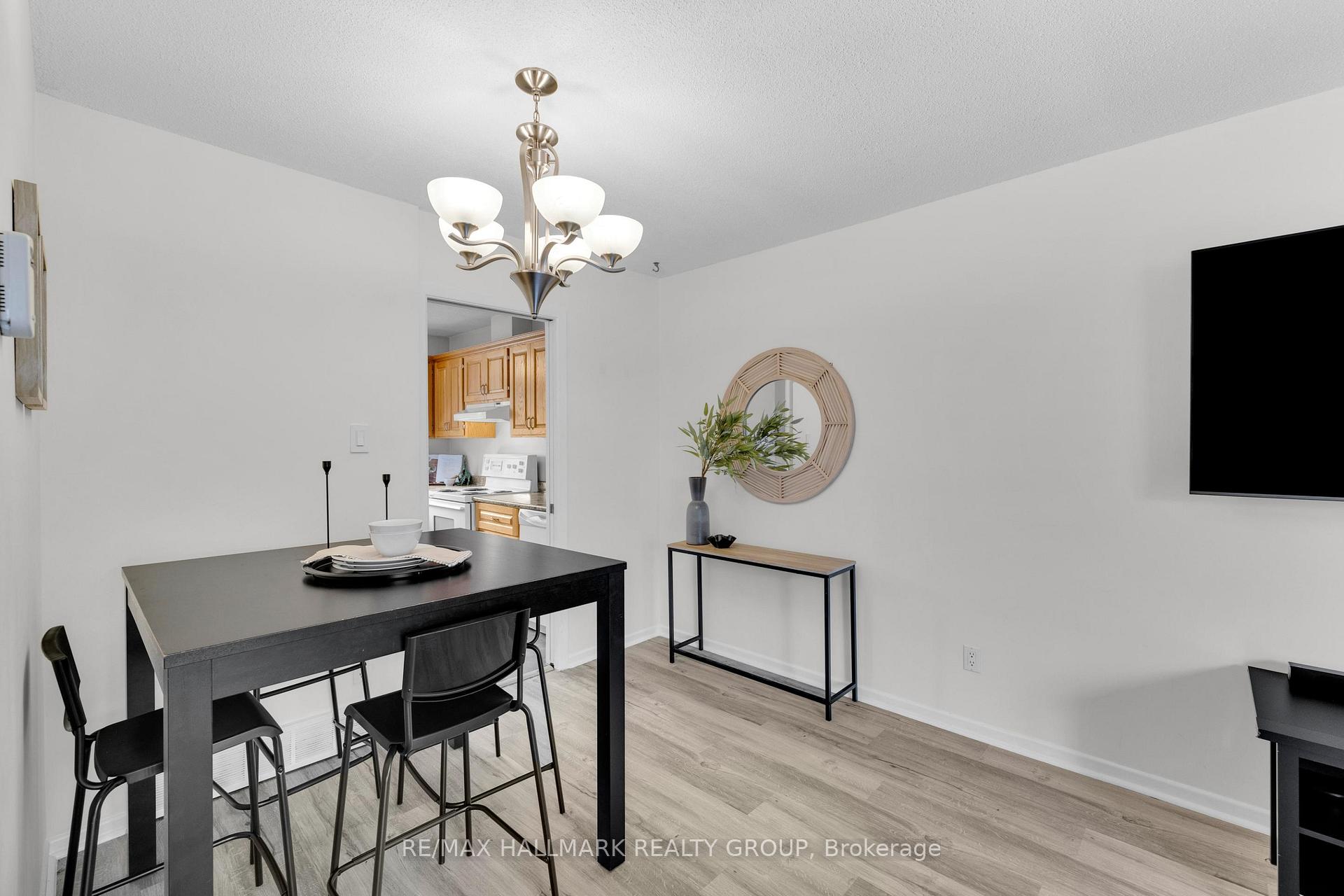Photo 11 of Unit B, 479 Moodie Drive, Ottawa, Arbeatha Park — HOMEH