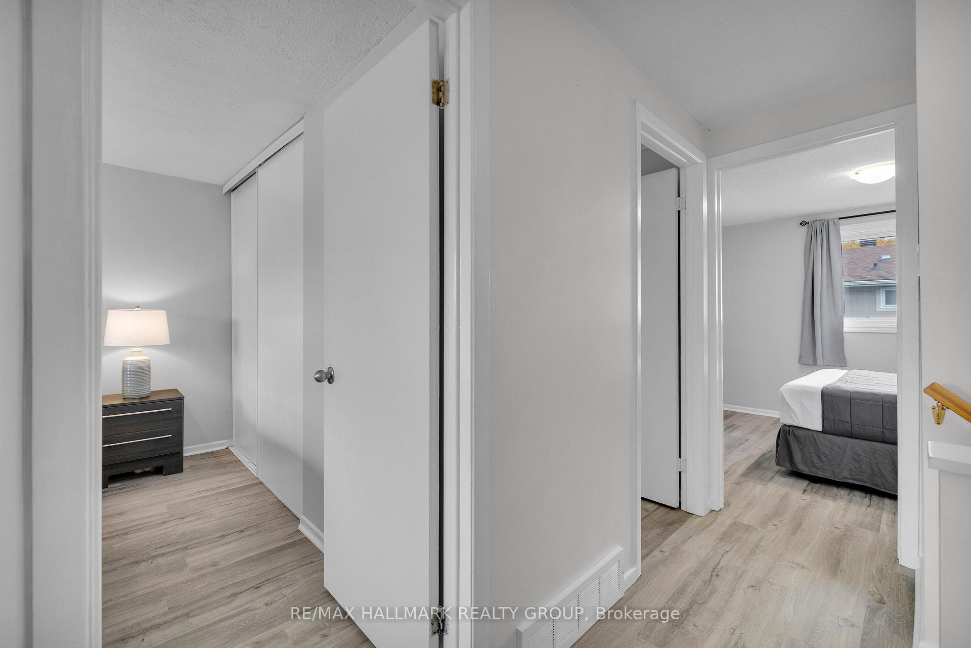Photo 36 of Unit B, 479 Moodie Drive, Ottawa, Arbeatha Park — HOMEH
