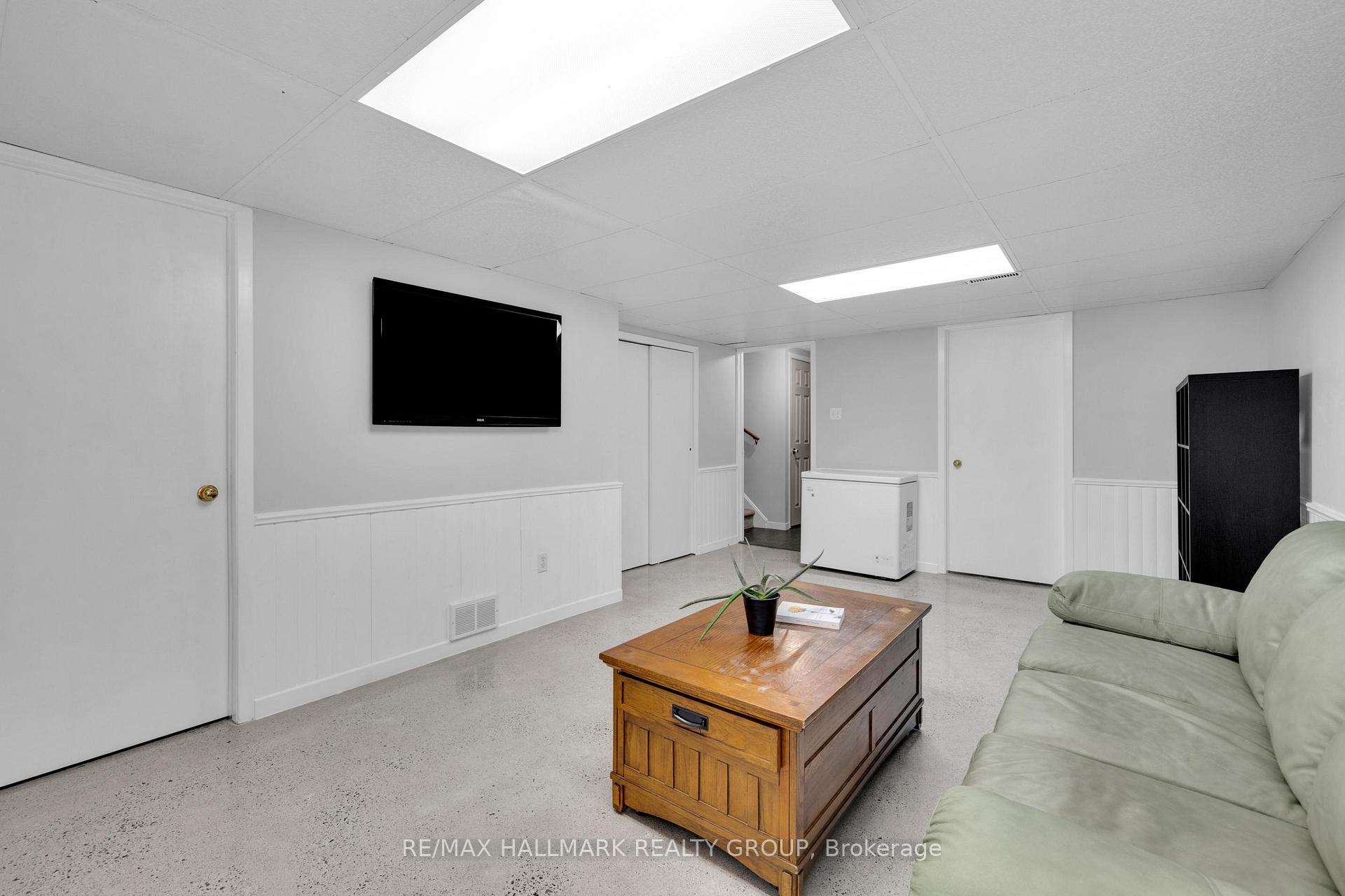 Photo 47 of Unit B, 479 Moodie Drive, Ottawa, Arbeatha Park — HOMEH