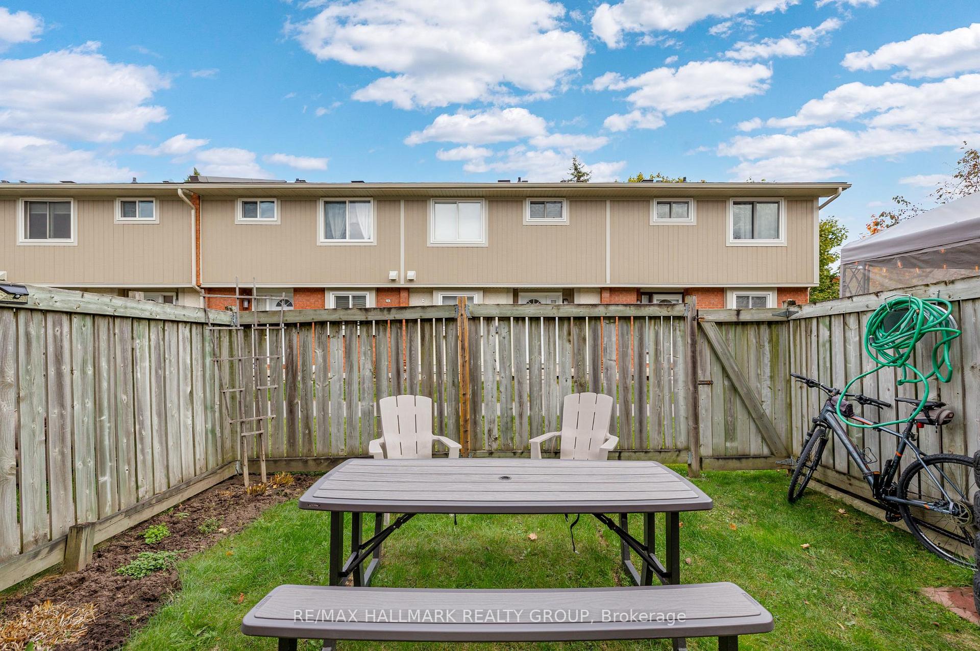 Photo 49 of Unit B, 479 Moodie Drive, Ottawa, Arbeatha Park — HOMEH