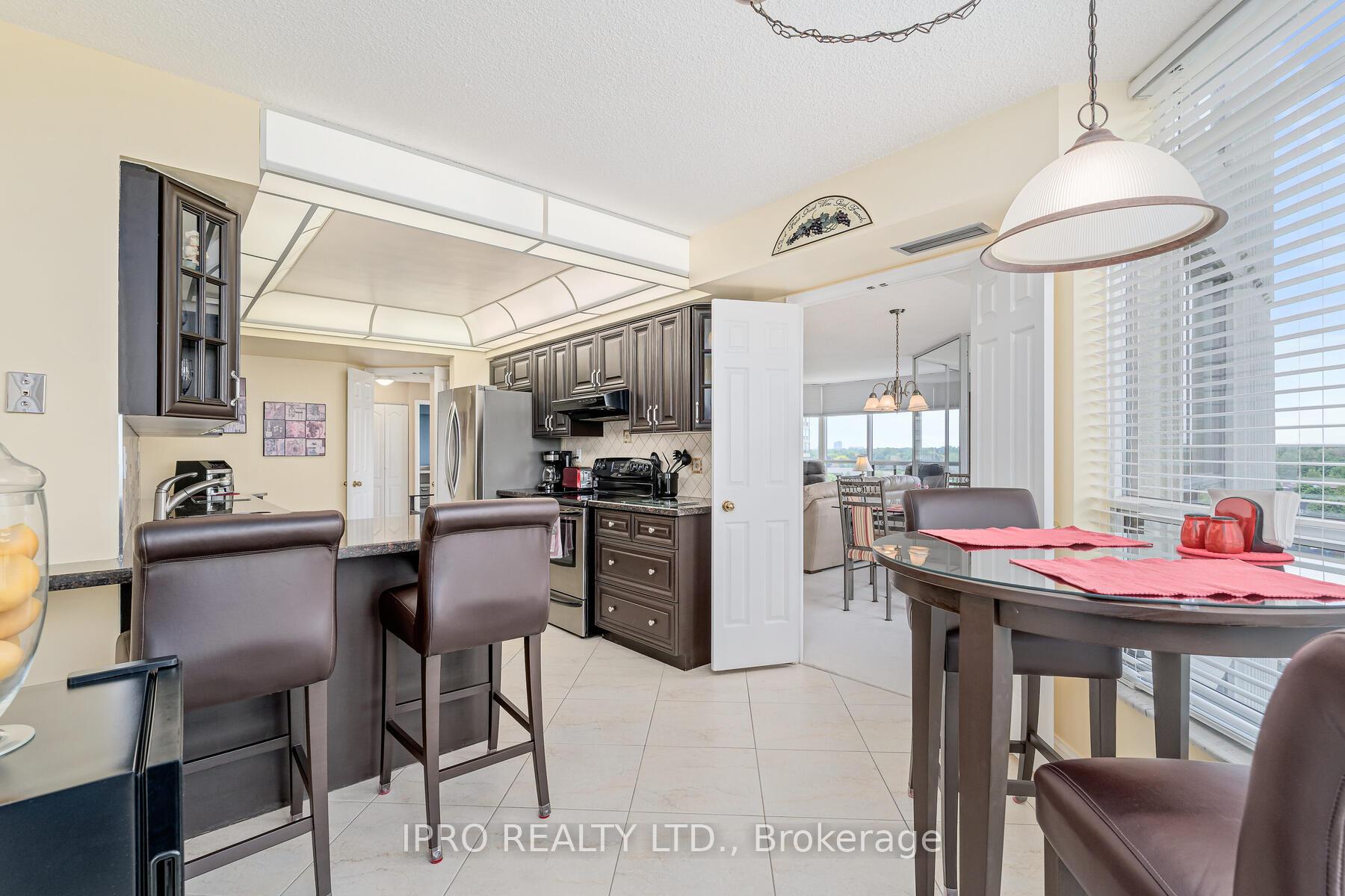 Photo 29 of Unit 901, 22 Hanover Road, Brampton, Queen Street Corridor — HOMEH