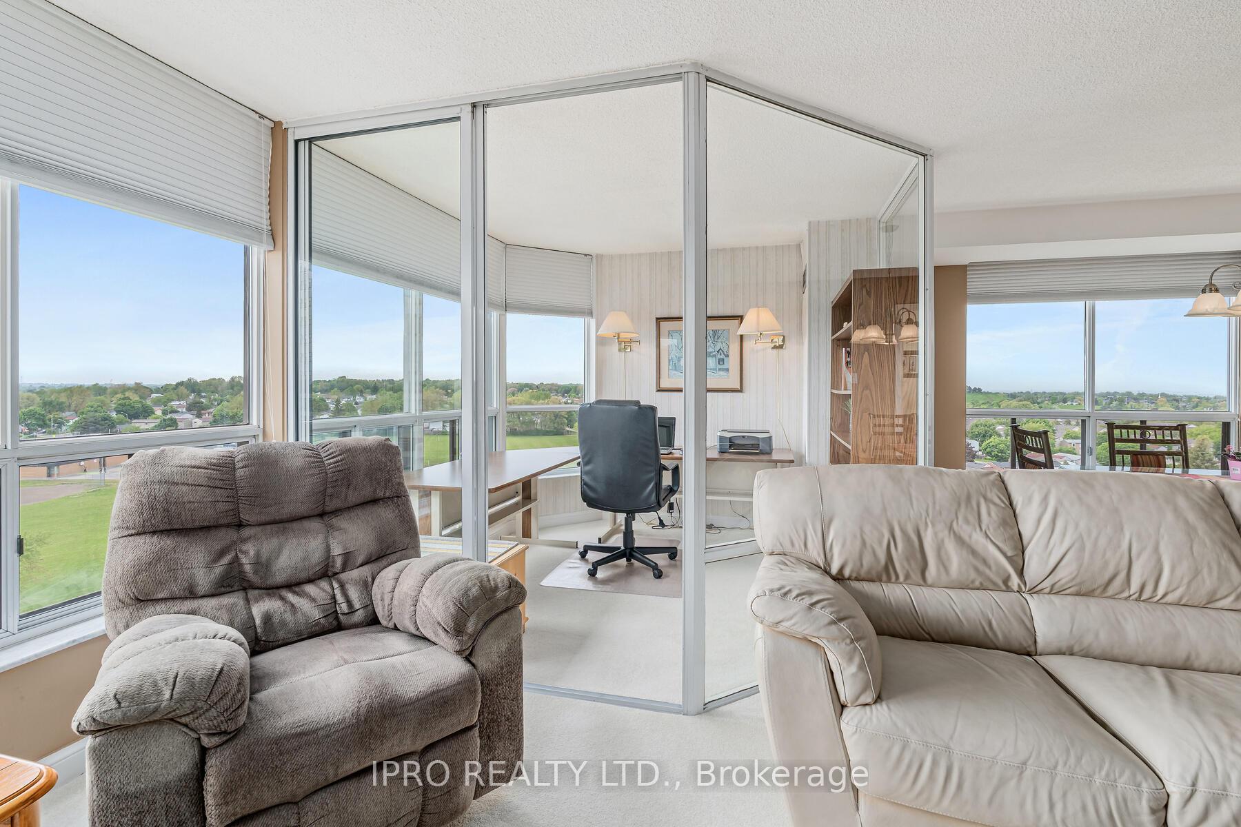 Photo 9 of Unit 901, 22 Hanover Road, Brampton, Queen Street Corridor — HOMEH