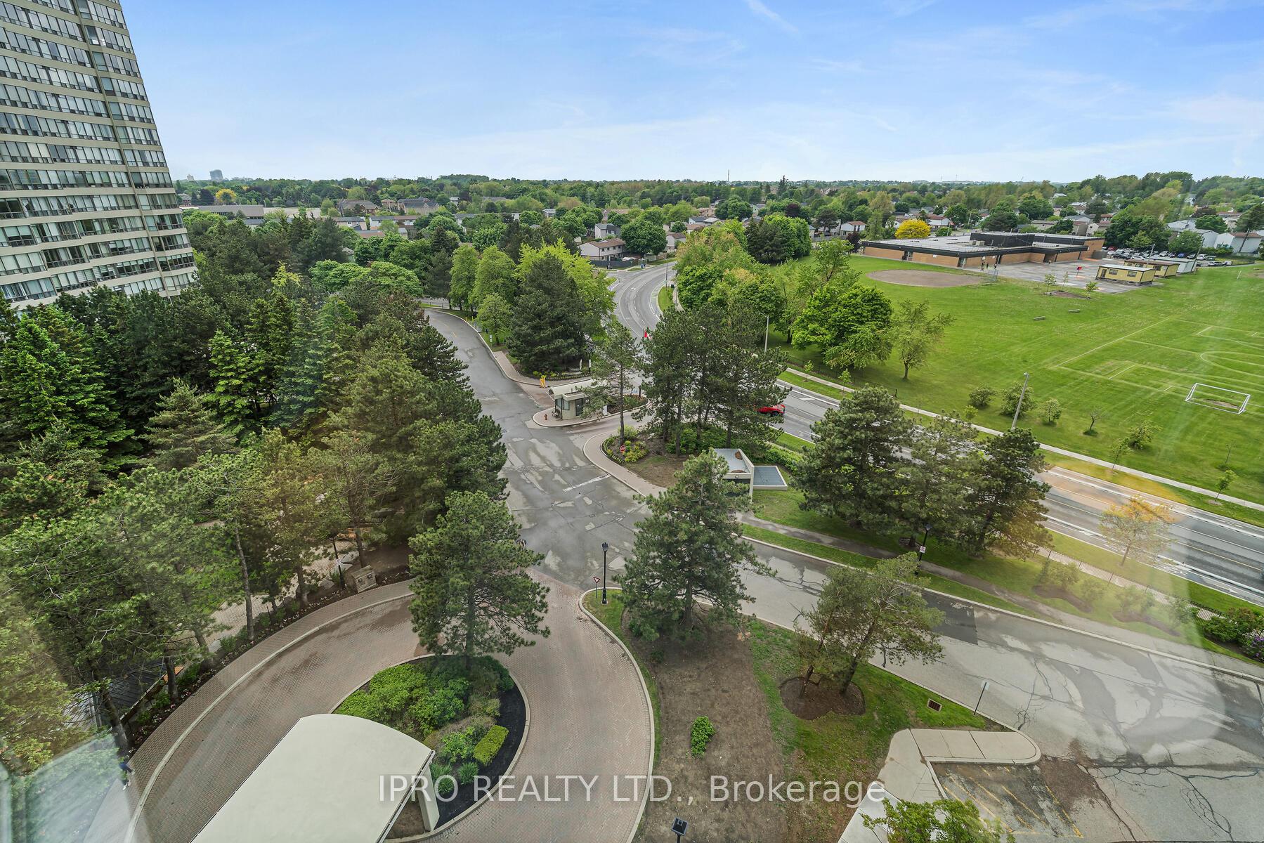 Photo 12 of Unit 901, 22 Hanover Road, Brampton, Queen Street Corridor — HOMEH