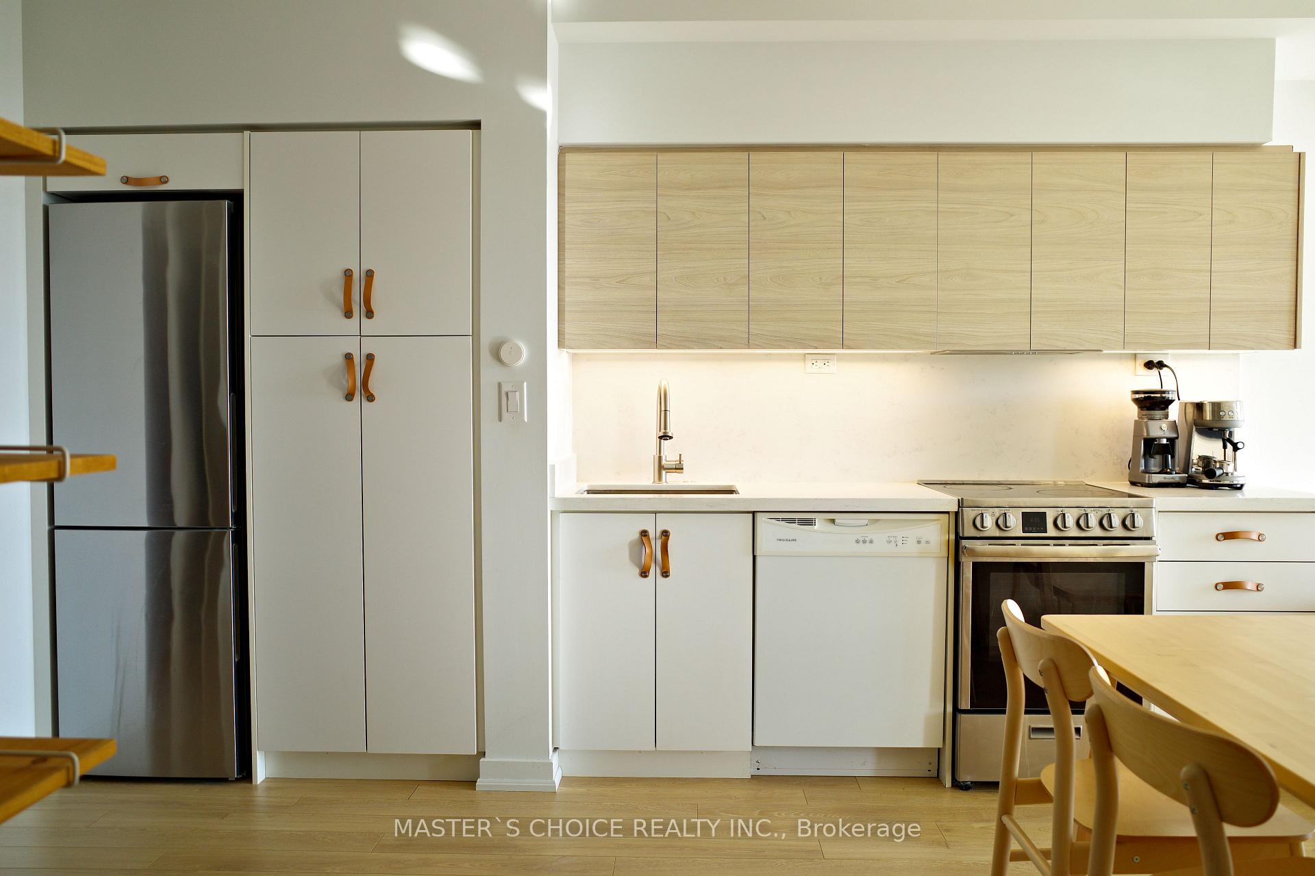 Photo 4 of Unit 3110, 21 Iceboat Terrace, Toronto, Waterfront Communities — HOMEH