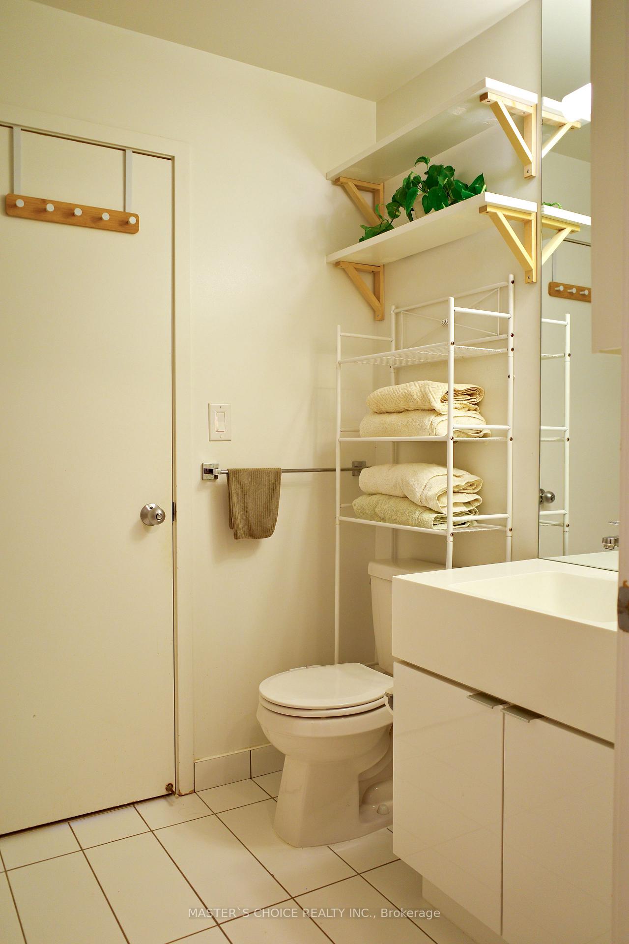Photo 12 of Unit 3110, 21 Iceboat Terrace, Toronto, Waterfront Communities — HOMEH