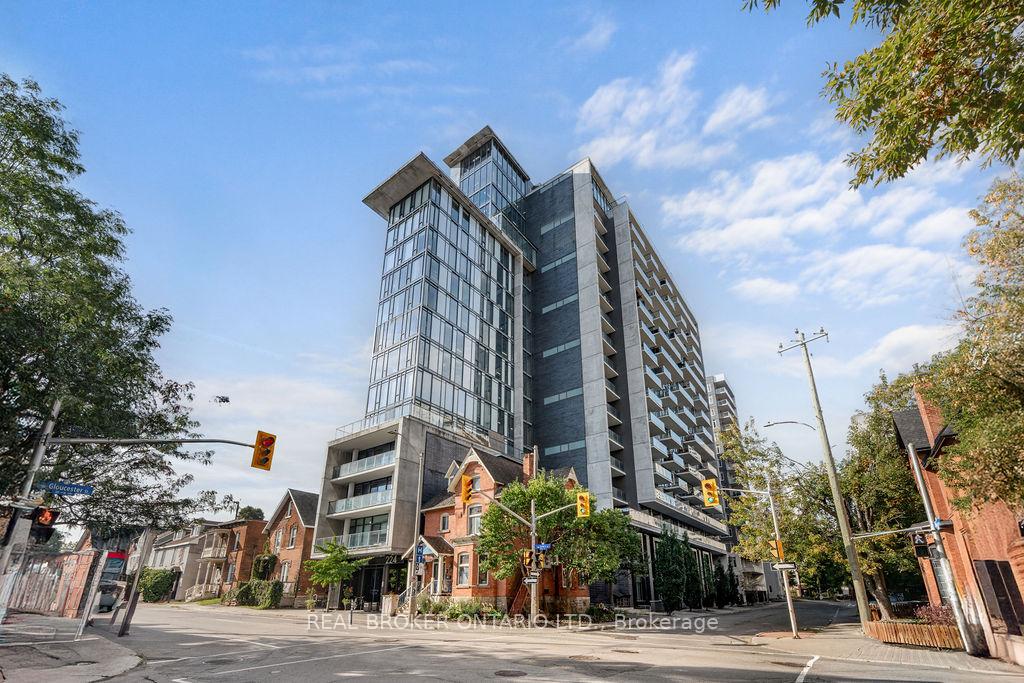 Front of Unit 1111, 224 Lyon Street N