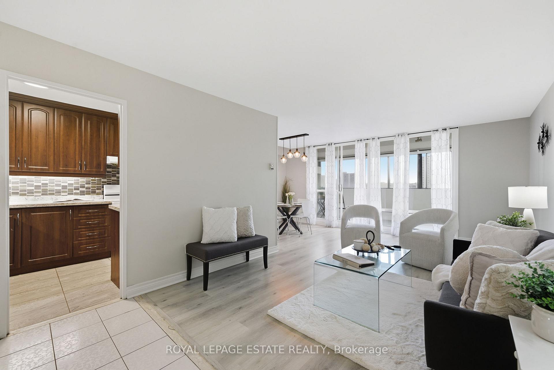 Photo 3 of Unit 709, 5 Massey Square, Toronto, Crescent Town — HOMEH