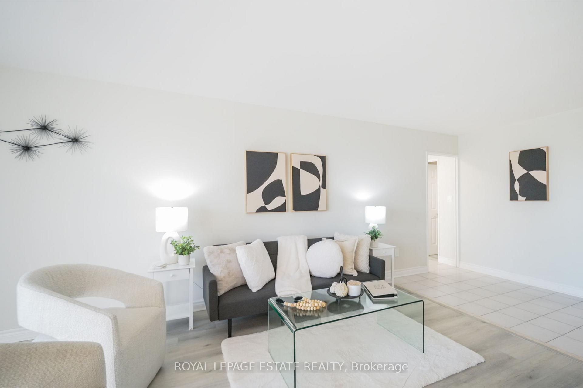 Photo 4 of Unit 709, 5 Massey Square, Toronto, Crescent Town — HOMEH