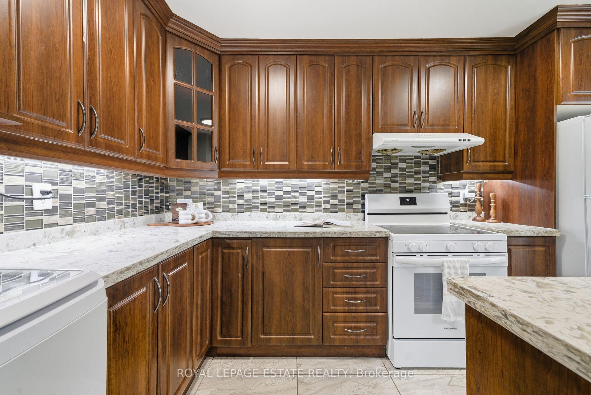Photo 12 of Unit 709, 5 Massey Square, Toronto, Crescent Town — HOMEH