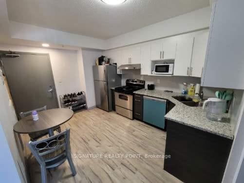 Front of Unit 2111, 258B Sunview Street