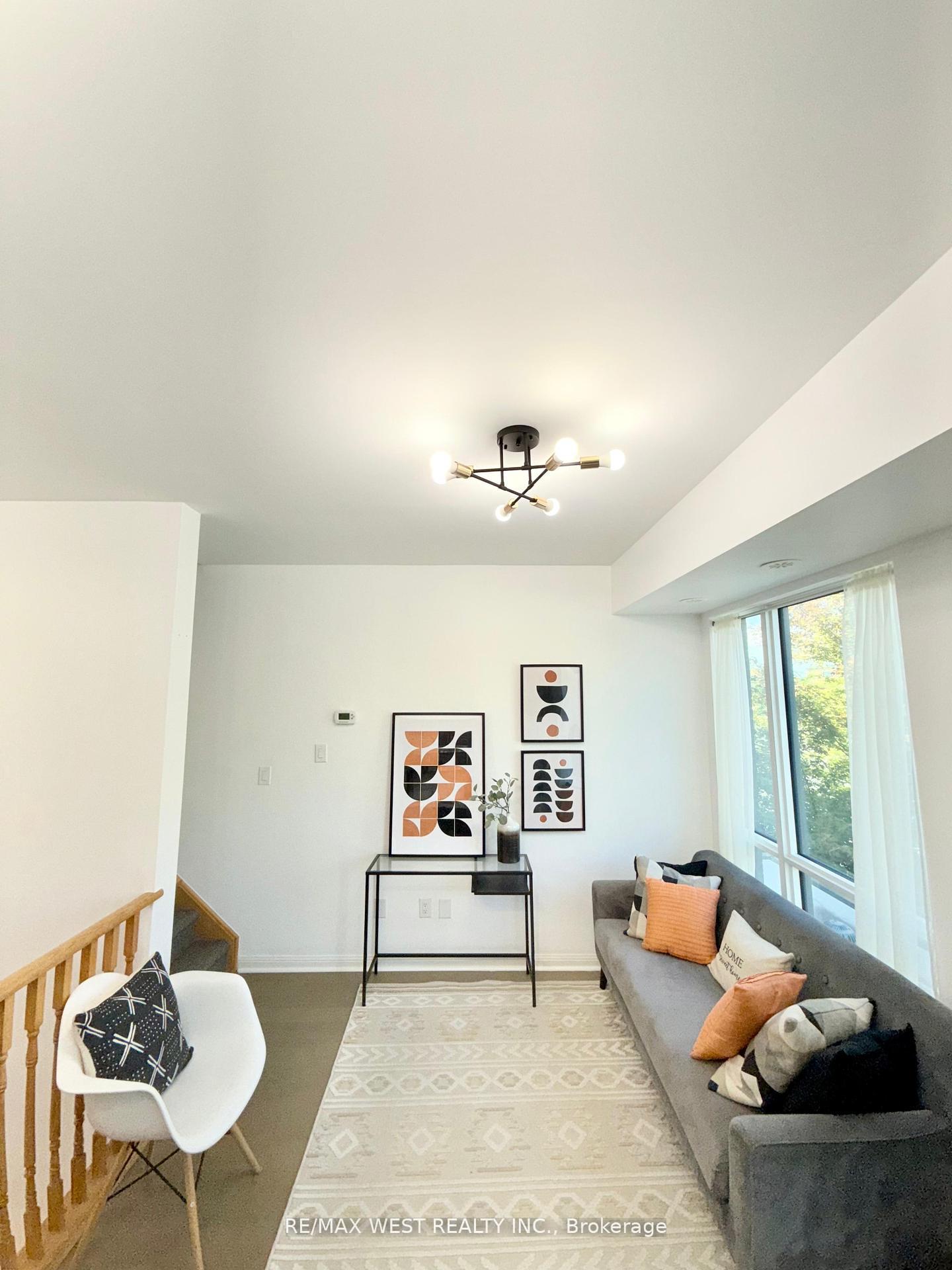 Photo 6 of Unit 310, 639 Lawrence Avenue W, Toronto, Englemount-Lawrence — HOMEH