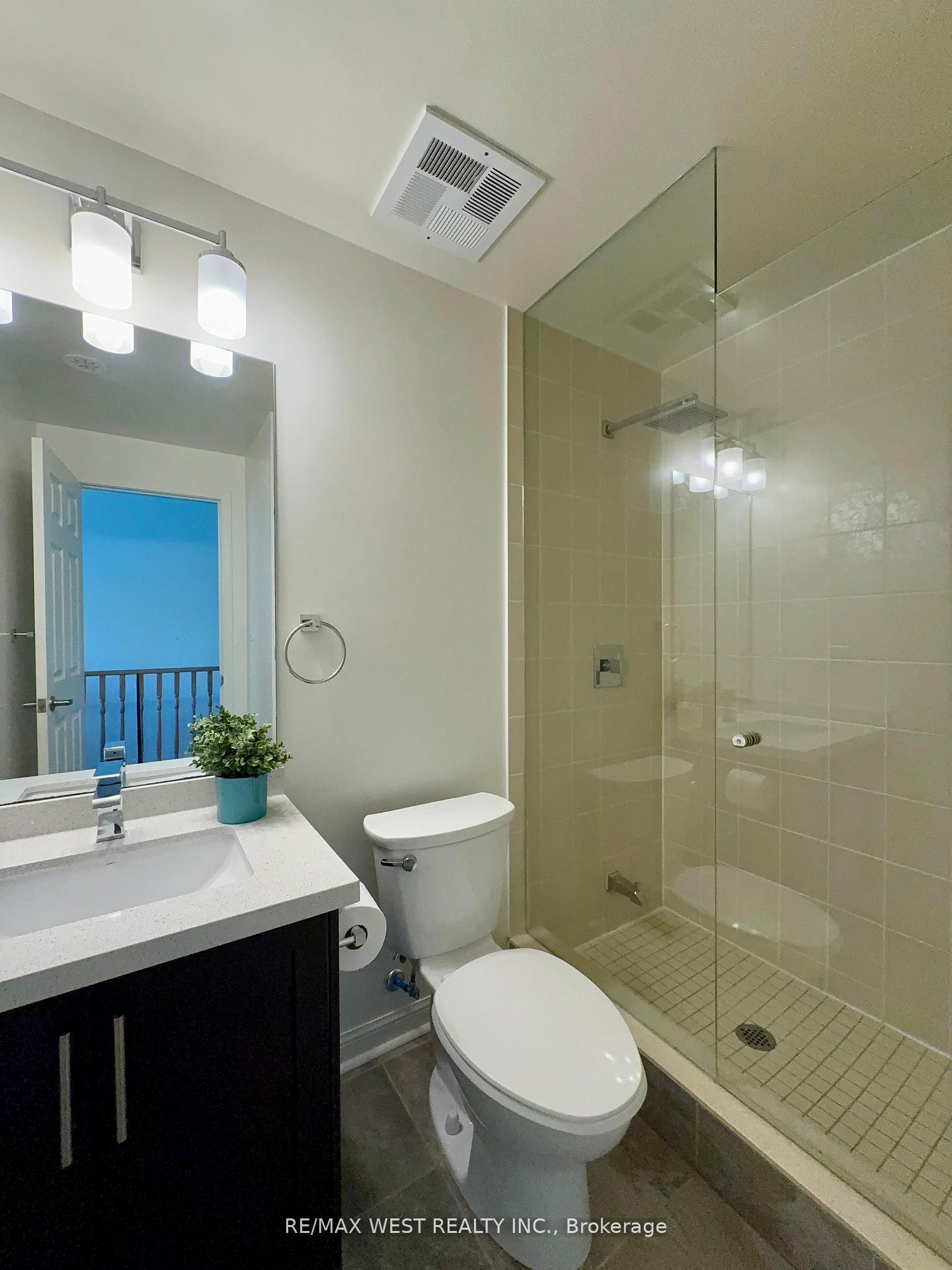 Photo 7 of Unit 310, 639 Lawrence Avenue W, Toronto, Englemount-Lawrence — HOMEH