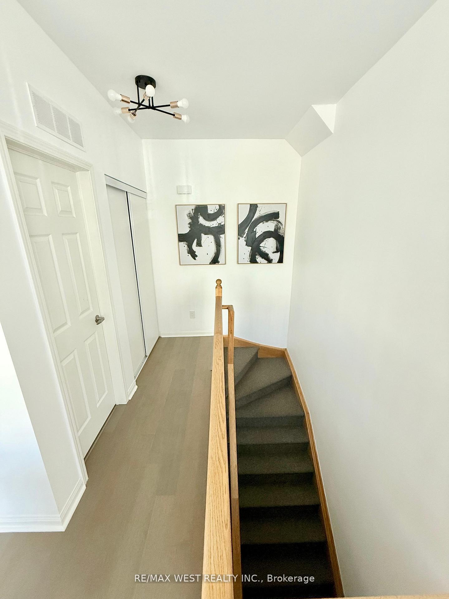 Photo 8 of Unit 310, 639 Lawrence Avenue W, Toronto, Englemount-Lawrence — HOMEH